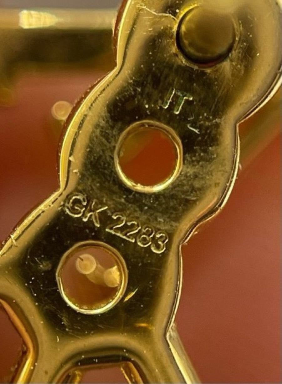 Louis Vuitton - Other - Gold-tone metal with imitation pearl embellishments. - Multicolour