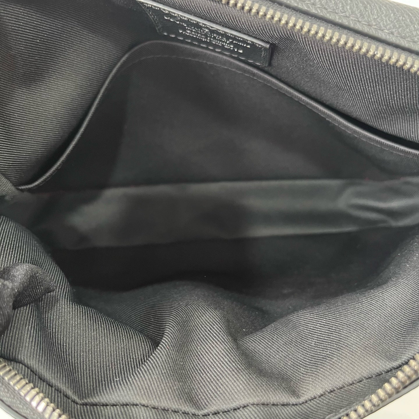 Louis Vuitton - Other - Leather - Black - (medium)