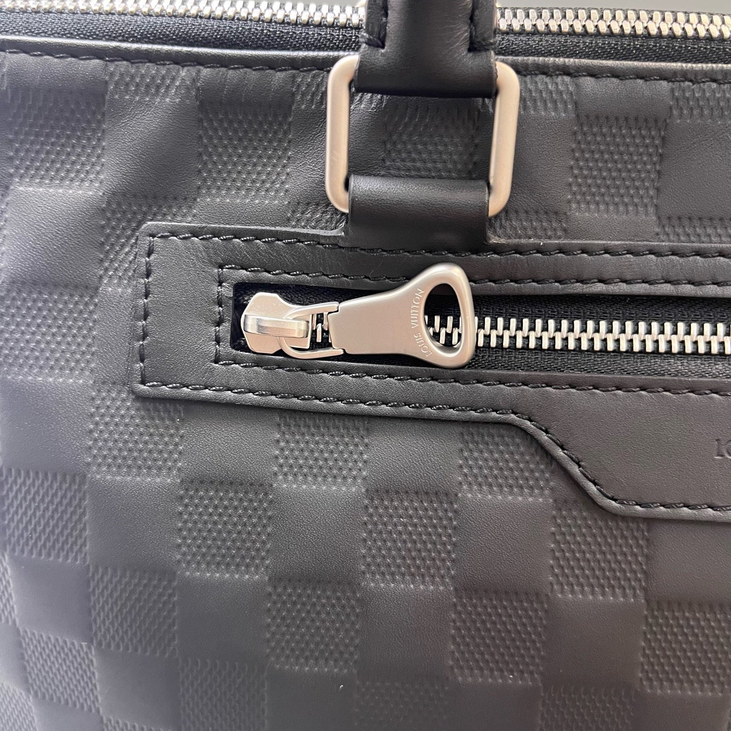Louis Vuitton - Other - Leather - Black - (Medium)