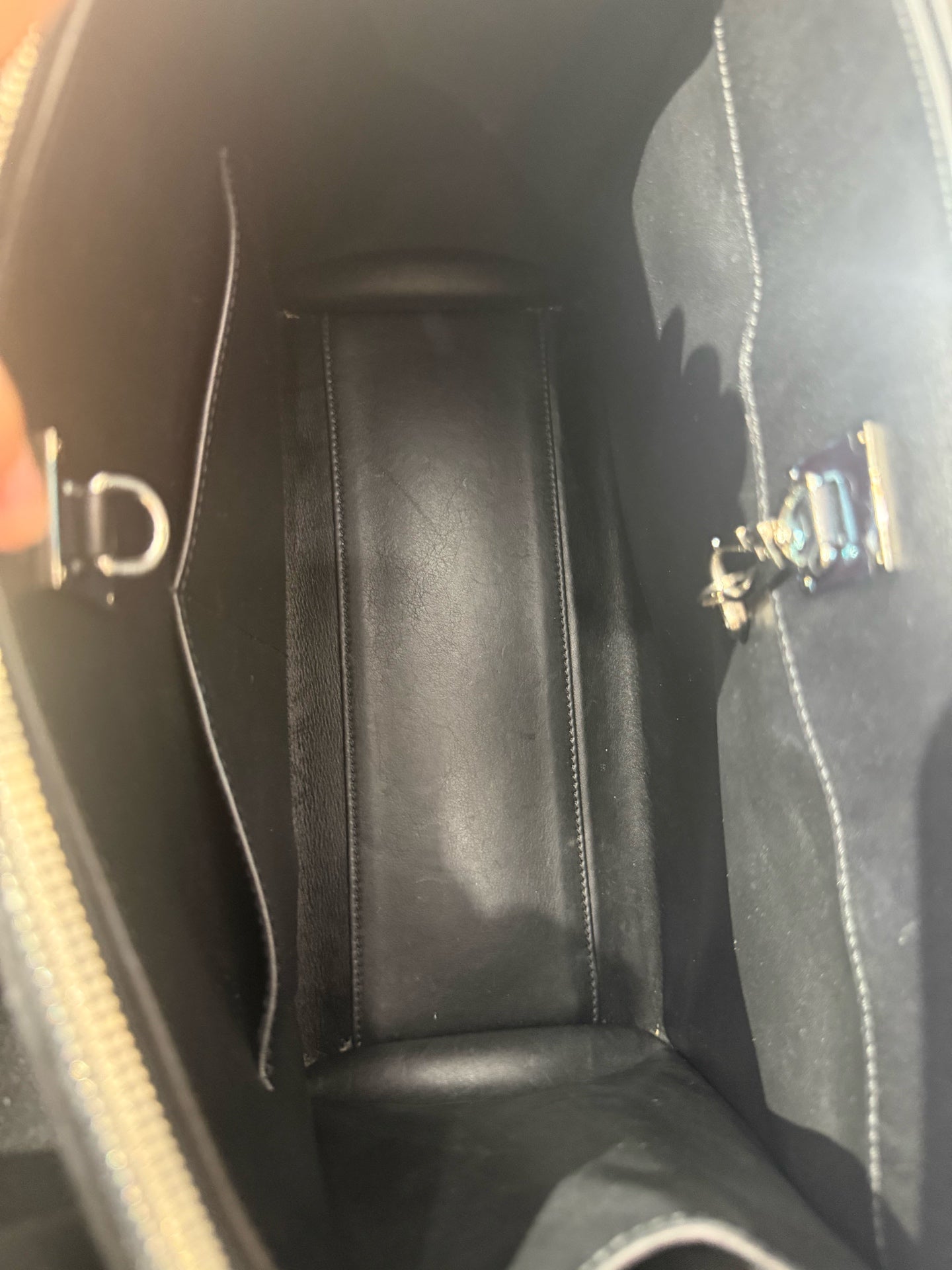 Louis Vuitton - Other - Leather - Black - (medium)