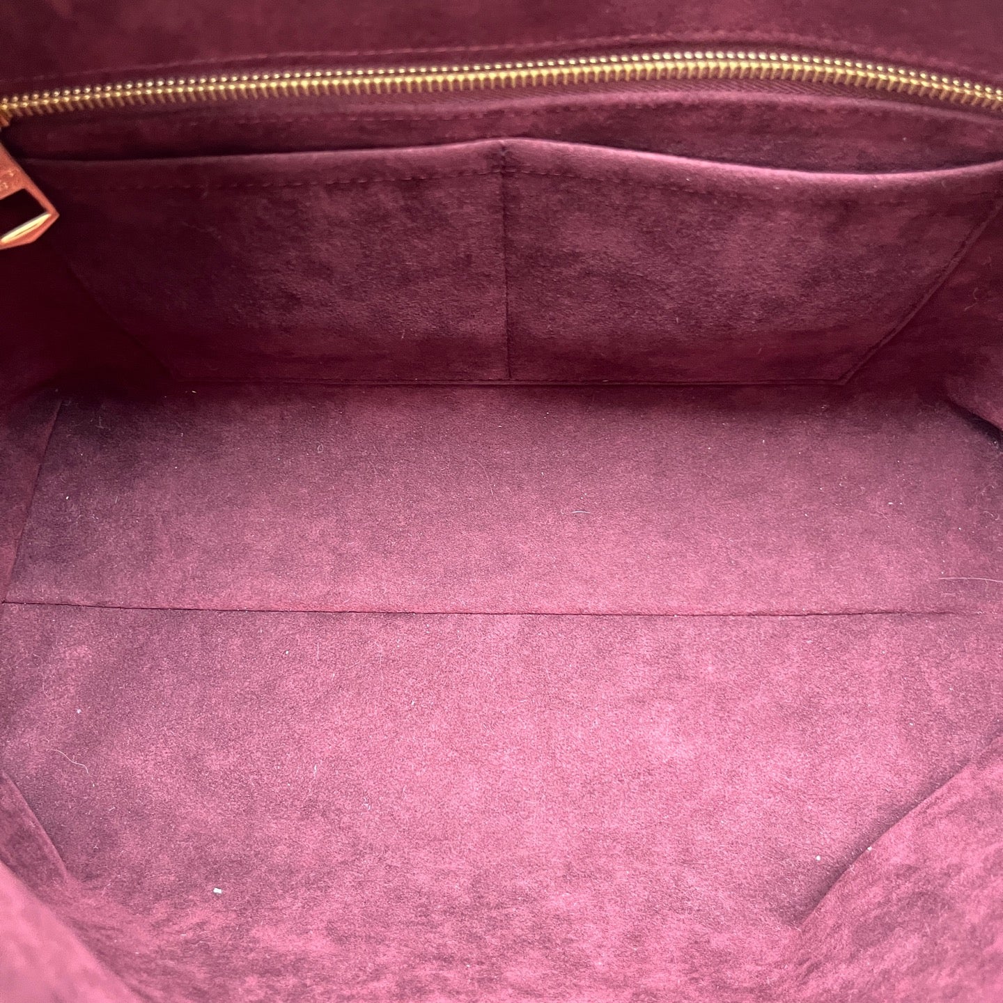 Louis Vuitton - Other - Leather - Brown - (medium)