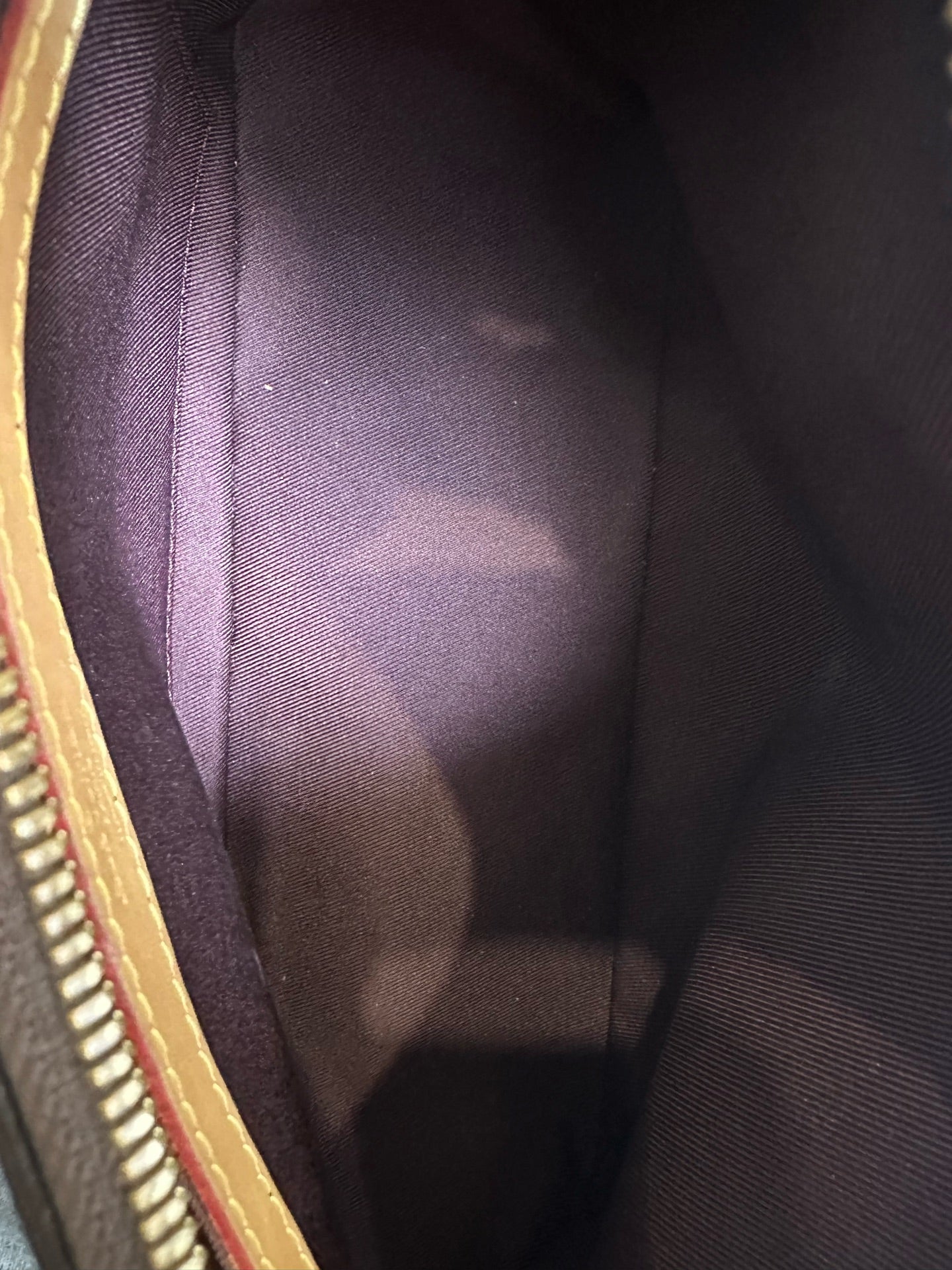 Louis Vuitton - Other - Leather - Brown - (small)