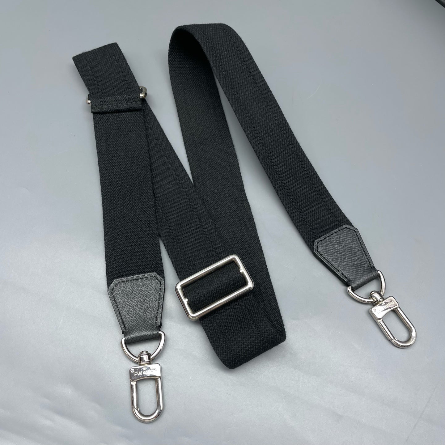 Louis Vuitton - Other - Leather - Grey - (large)