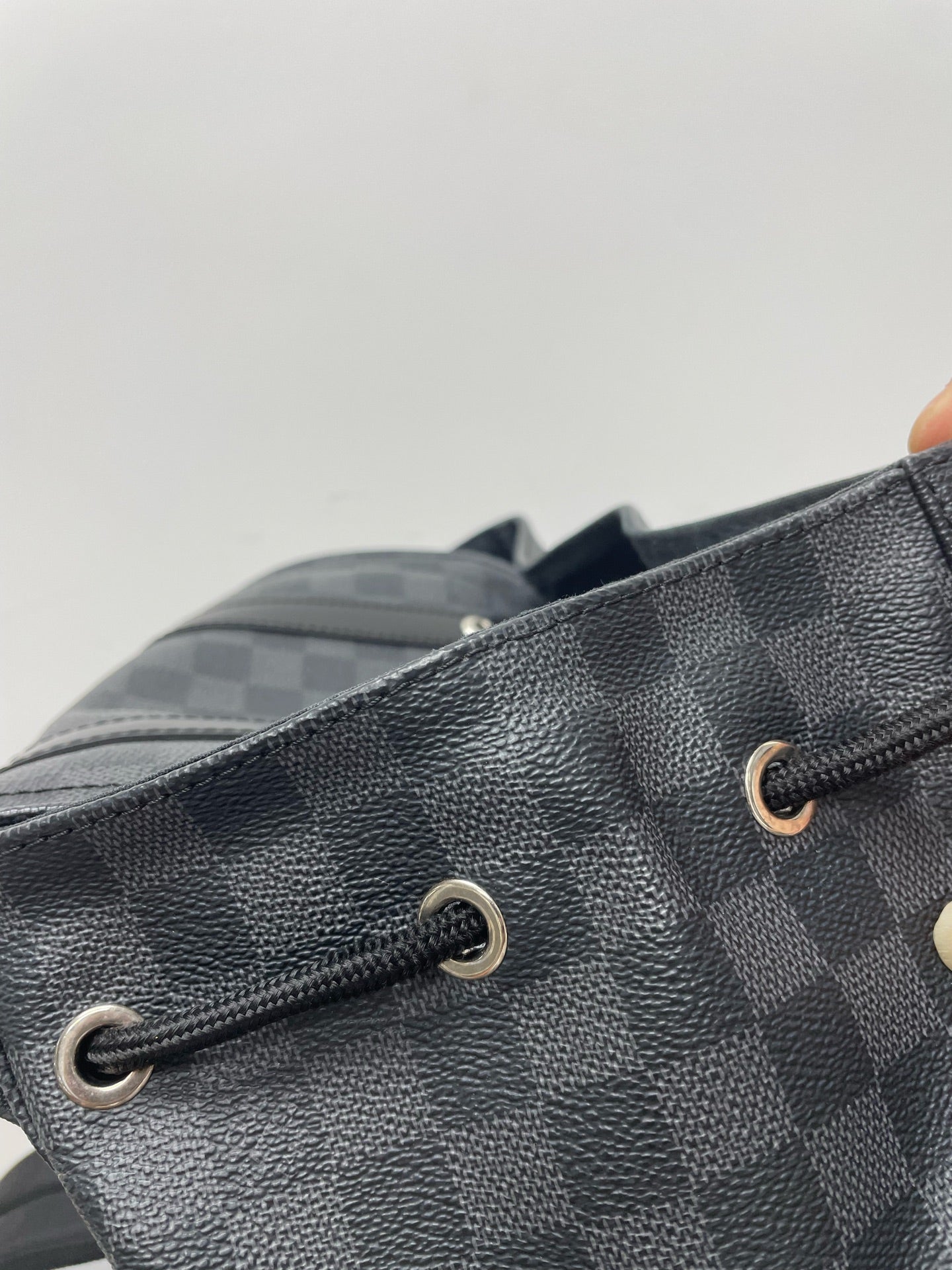 Louis Vuitton - Other - Leather - Grey - (medium)