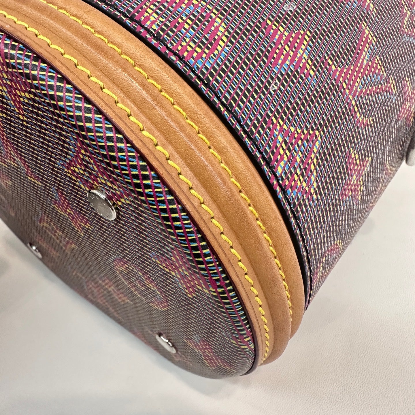 Louis Vuitton - Other - Leather - Multicolour - (small)