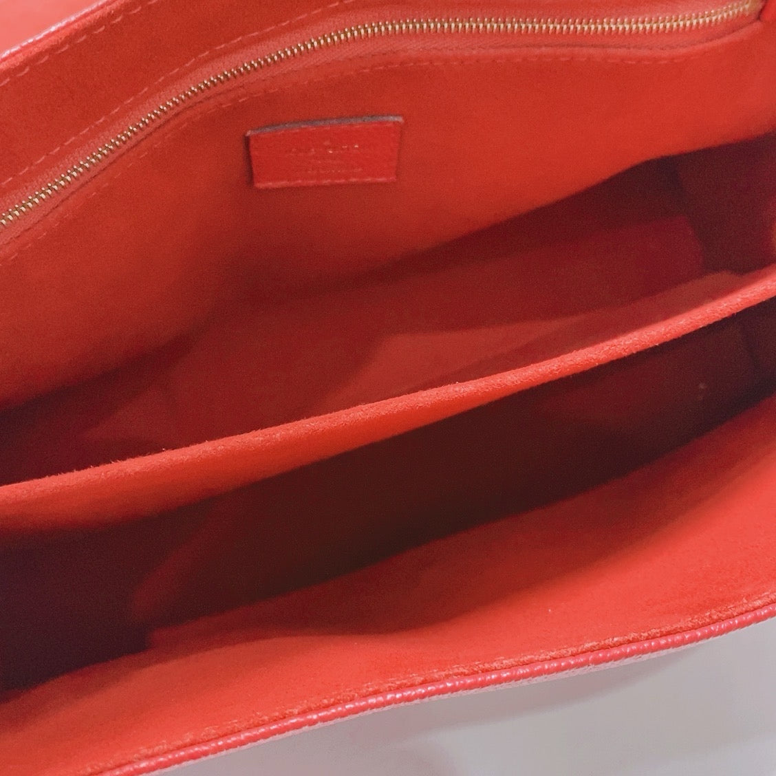 Louis Vuitton - Other - Leather - Red - (medium)