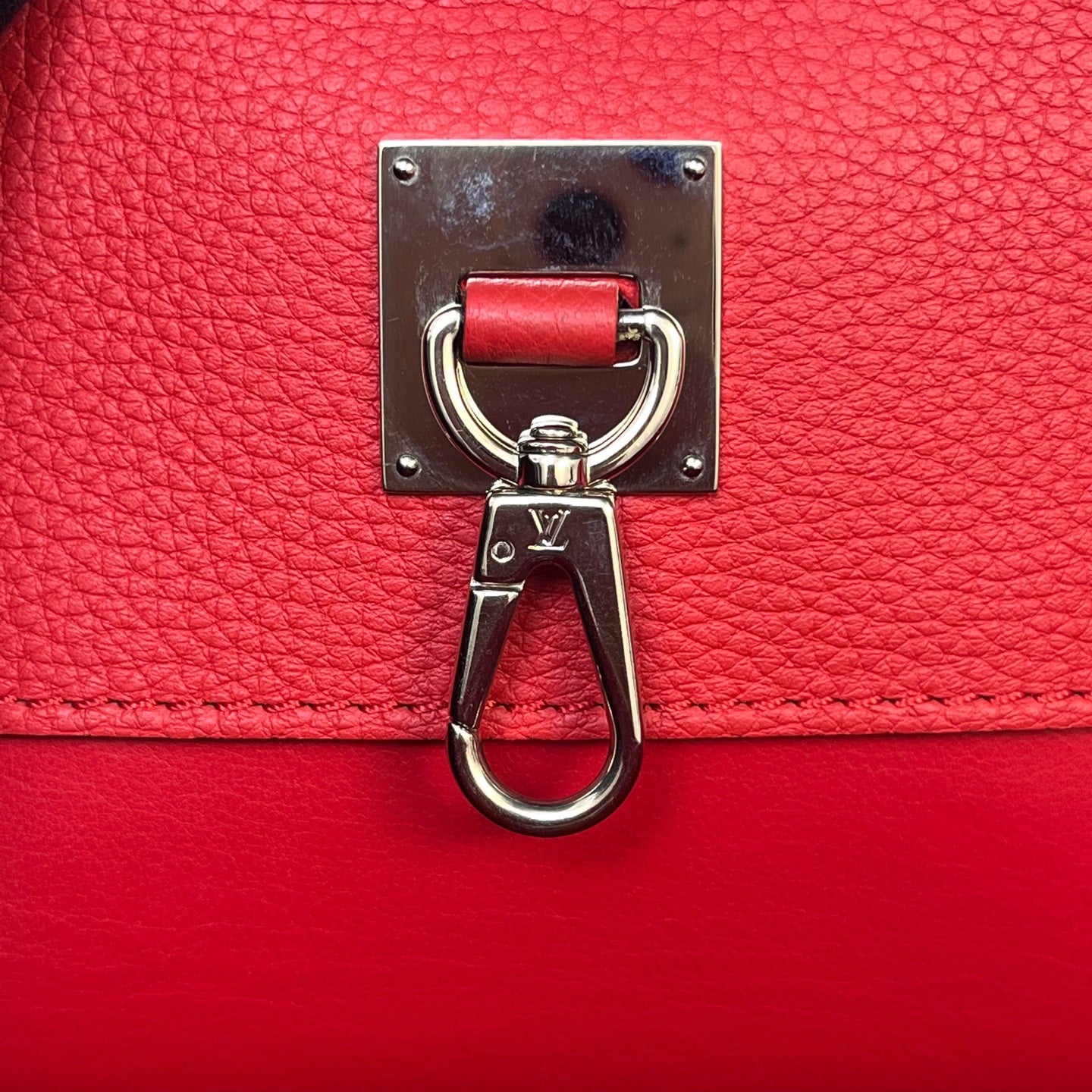 Louis Vuitton - Other - Leather - Red - (medium)