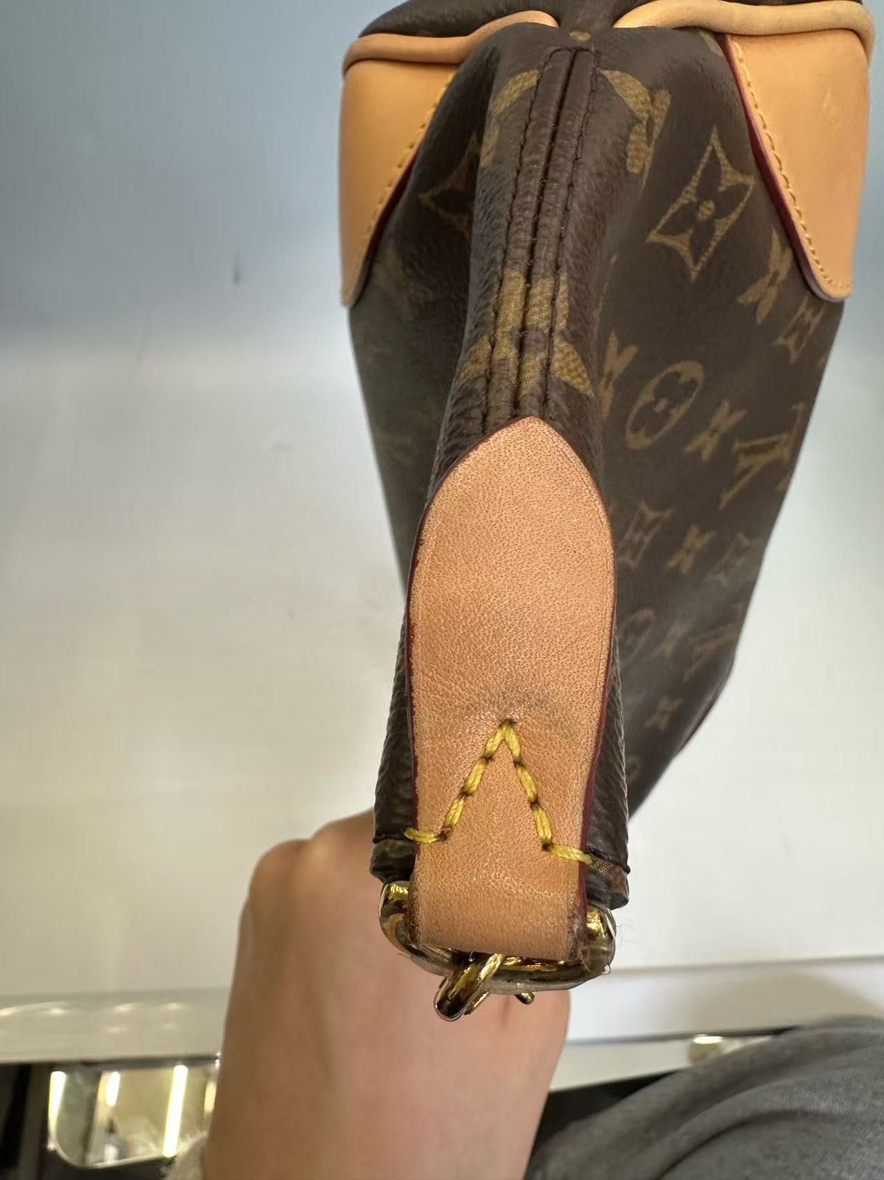Louis Vuitton - Other - Monogram coated canvas with Vachetta leather trim - Brown - (medium)
