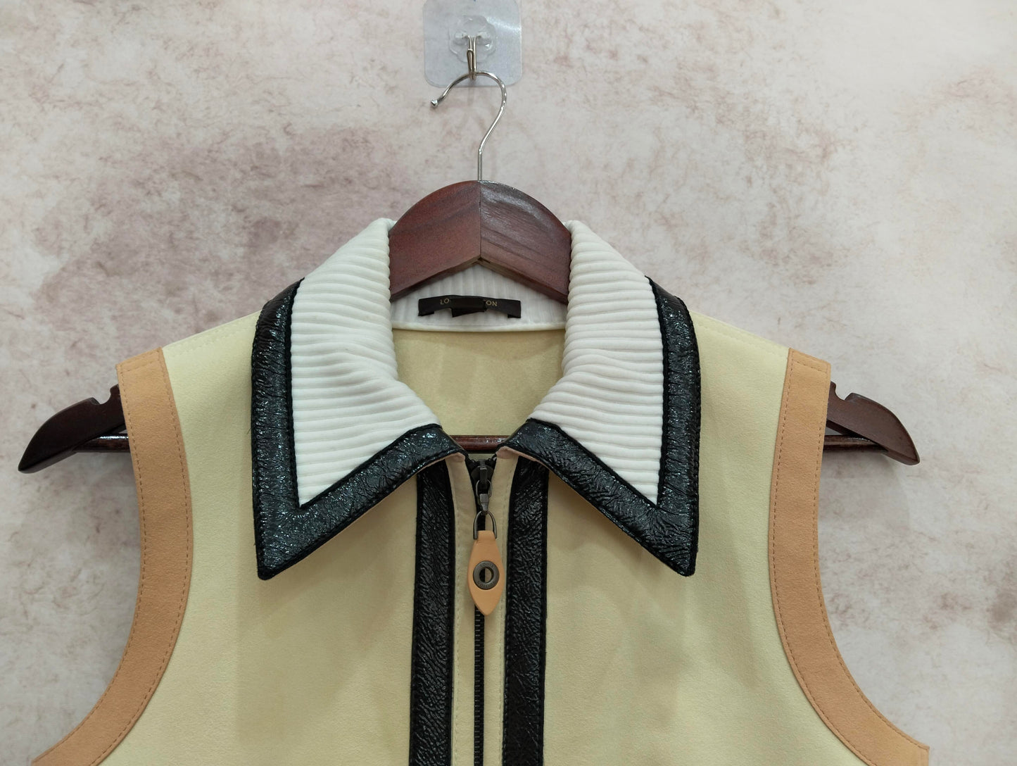 Louis Vuitton - Other - Polyester - Beige - (38)