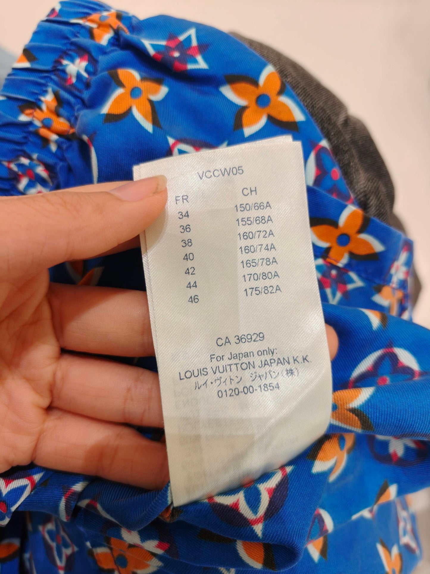 Louis Vuitton - Other - Silk - Blue - (38)