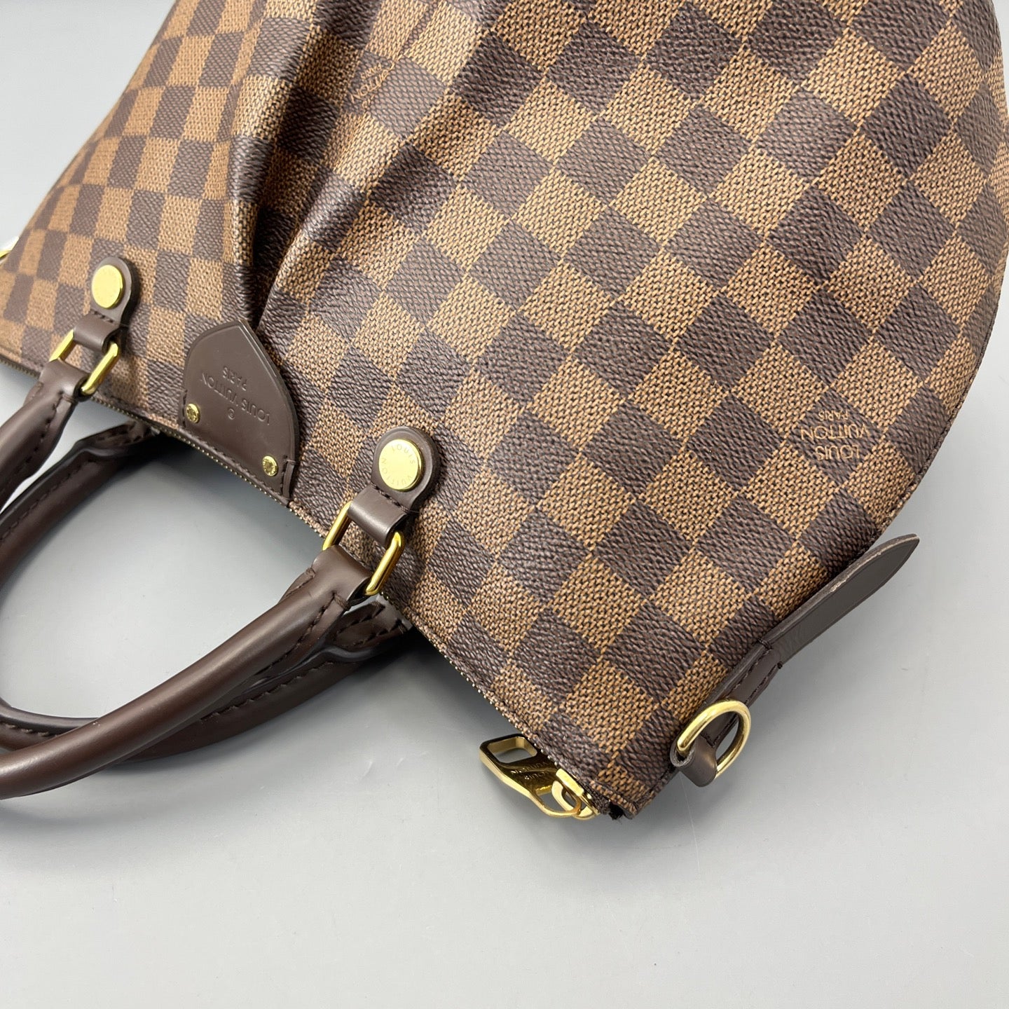 Louis Vuitton - Other - Synthetic - Brown - (medium)