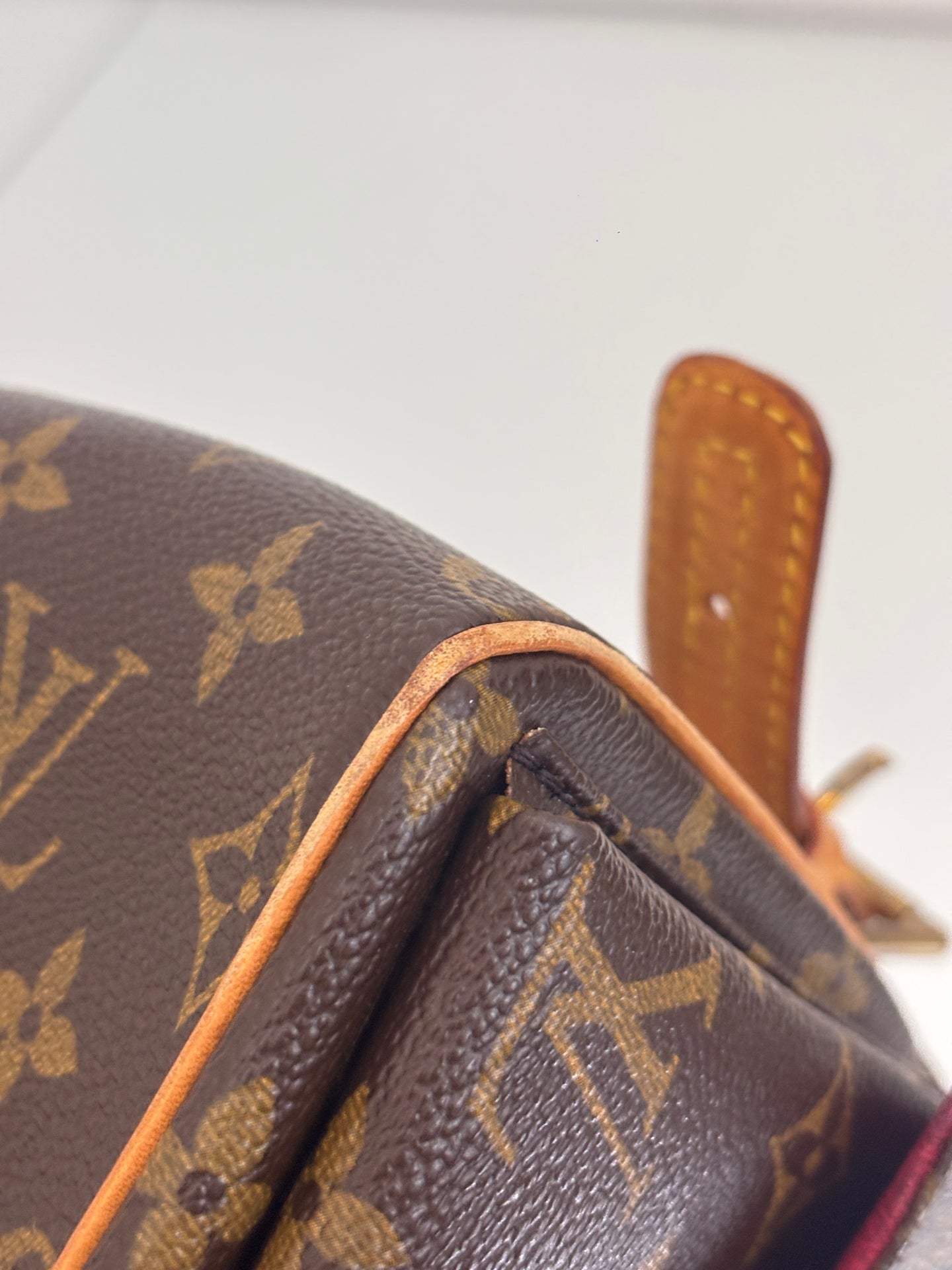 Louis Vuitton - Other - Synthetic - Brown - (Small)