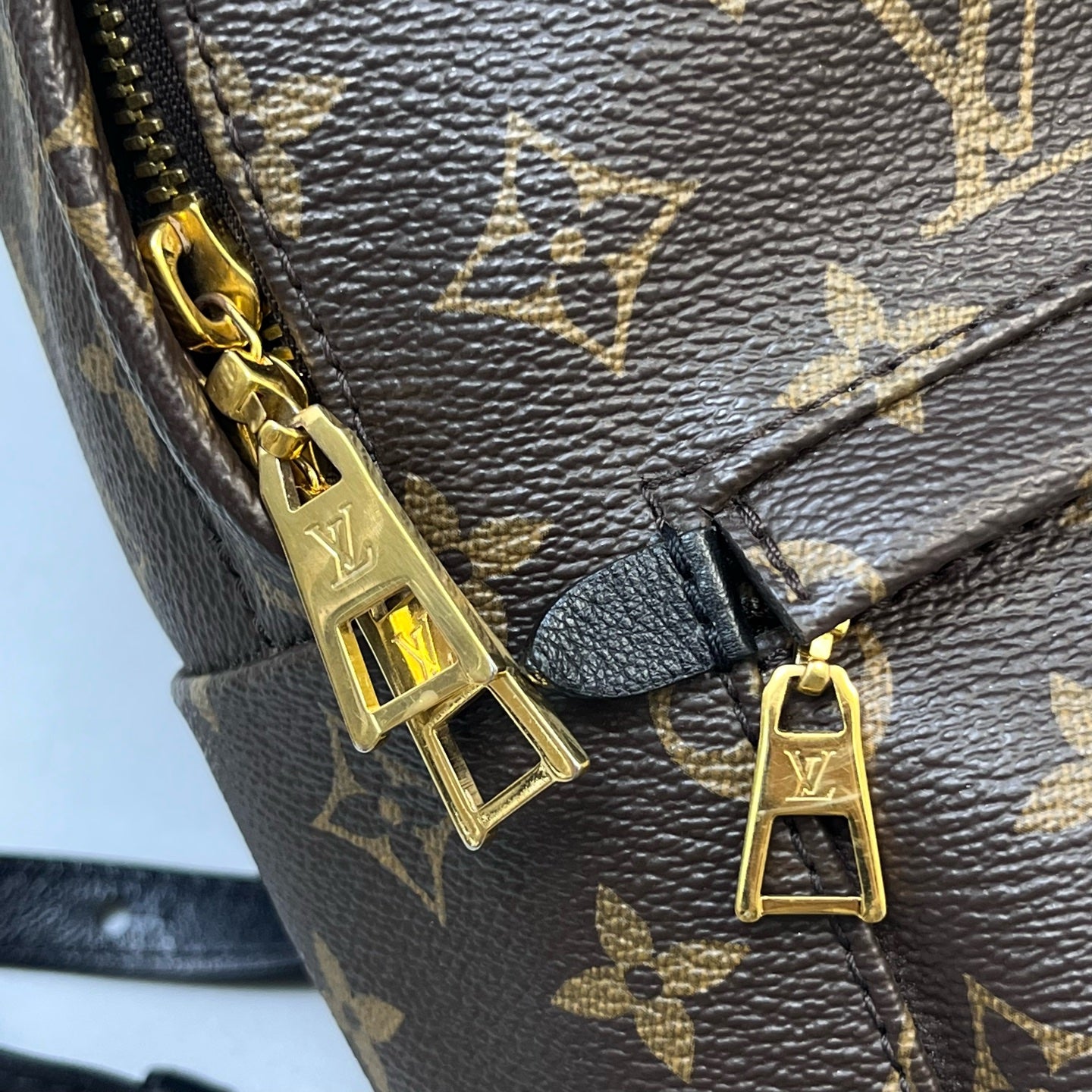 Louis Vuitton - Other - Synthetic - Brown - (small)