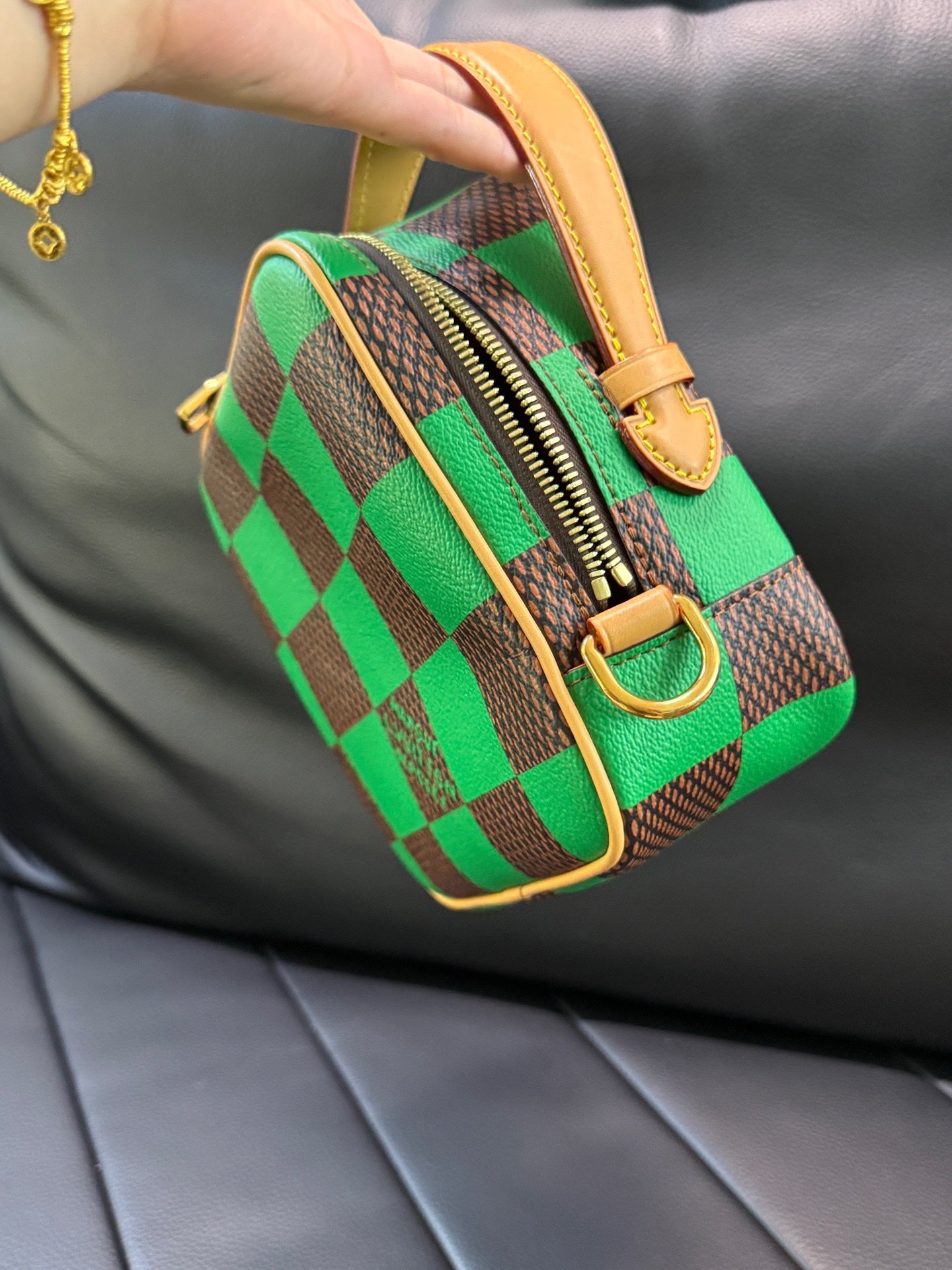 Louis Vuitton - Other - Synthetic - Green - (small)