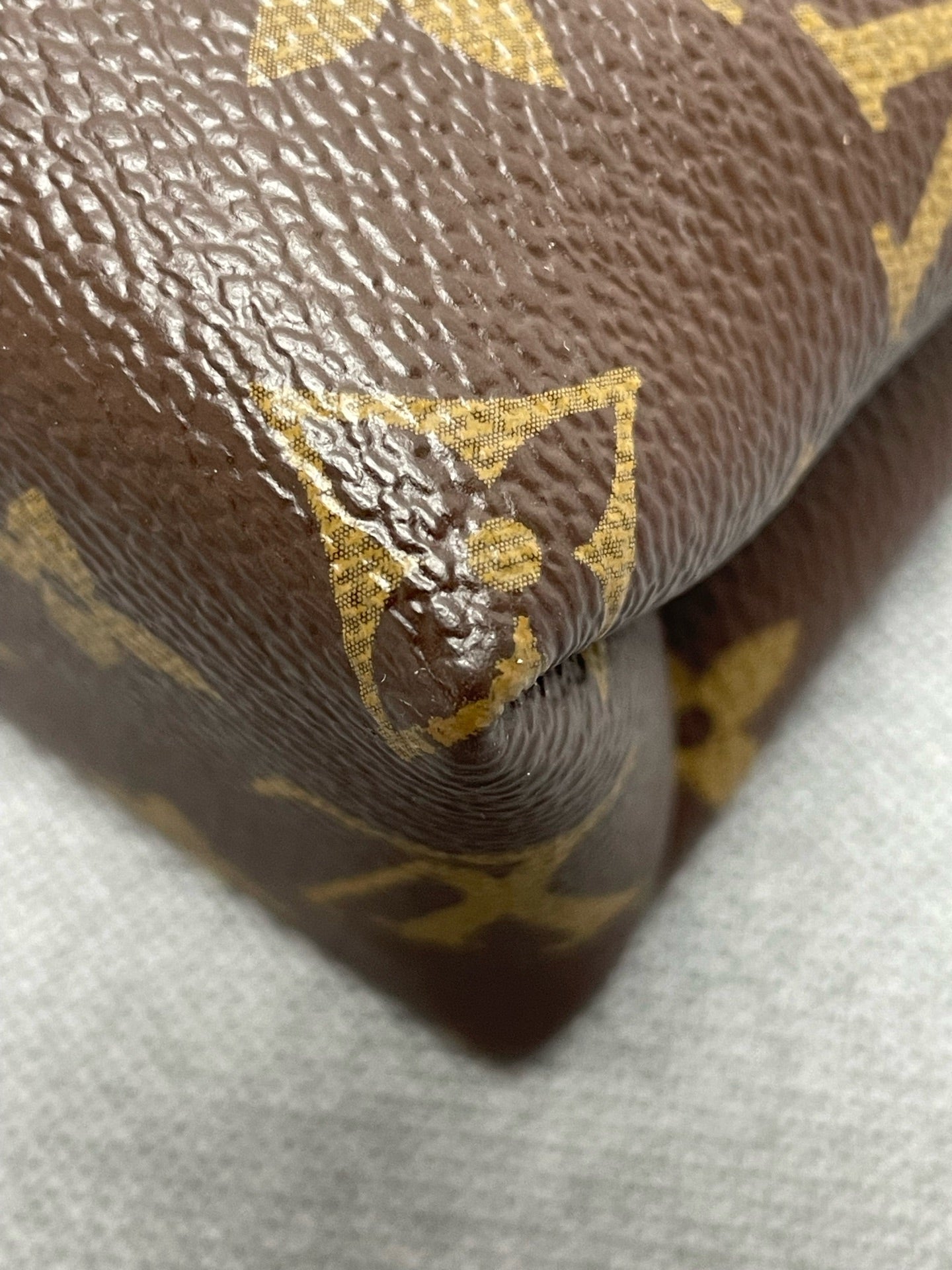 Louis Vuitton - Other - Synthetic - Multicolour - (Small)