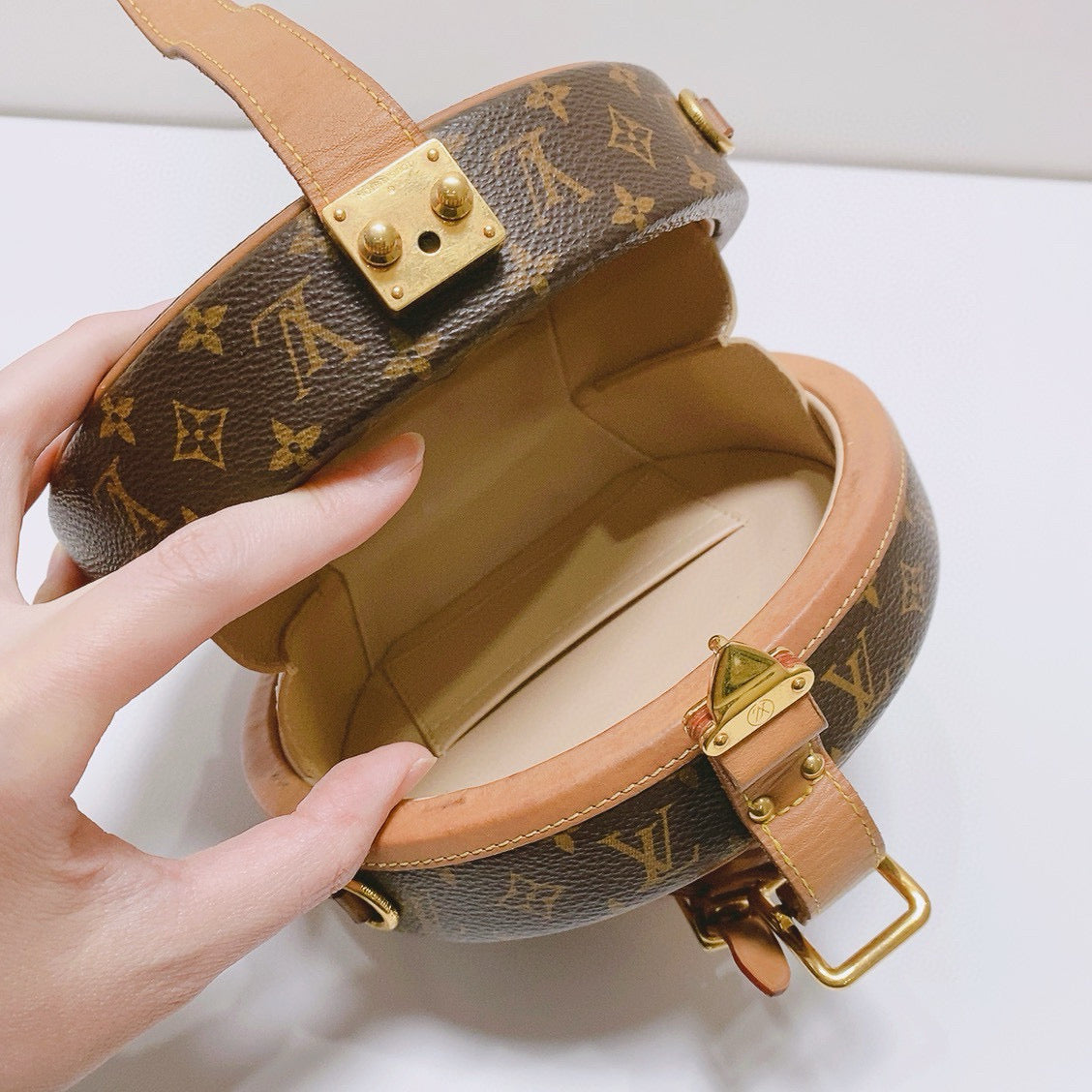 Louis Vuitton - Petite Boite Chapeau - Leather - Brown - (mini)