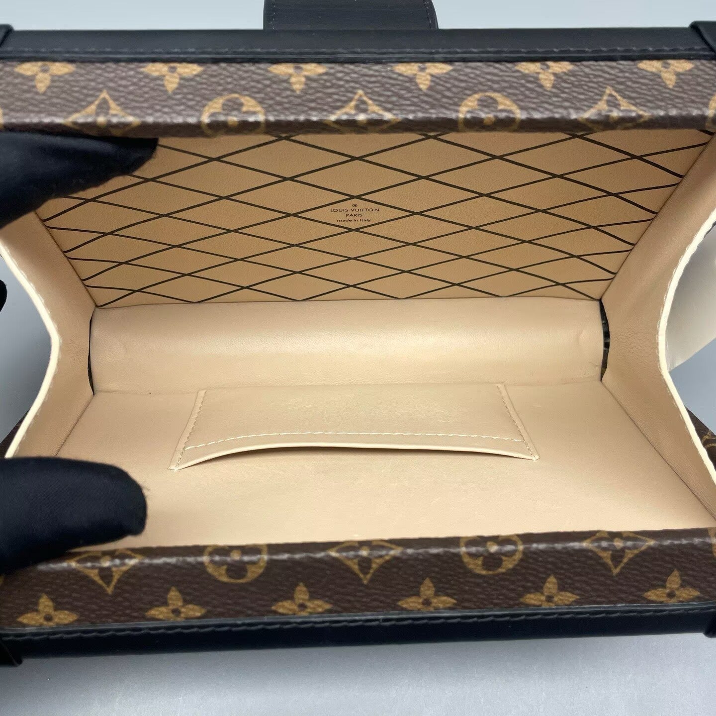 Louis Vuitton - Petite Malle Trunk - Monogram canvas with leather trim - Brown - (mini)