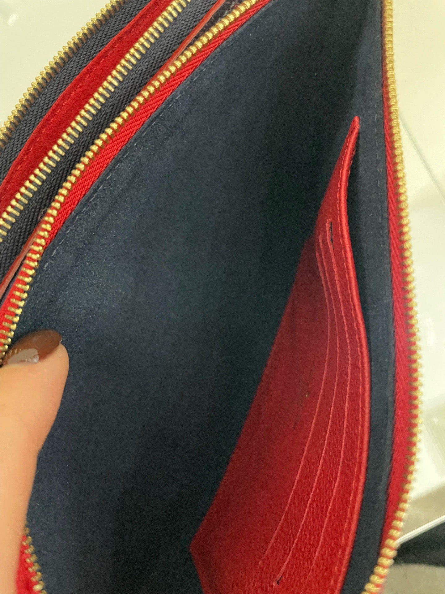Louis Vuitton - Pochette Double Zip - Embossed cowhide leather - Blue and Red Bi-color with Gold-Tone Hardware - (mini)