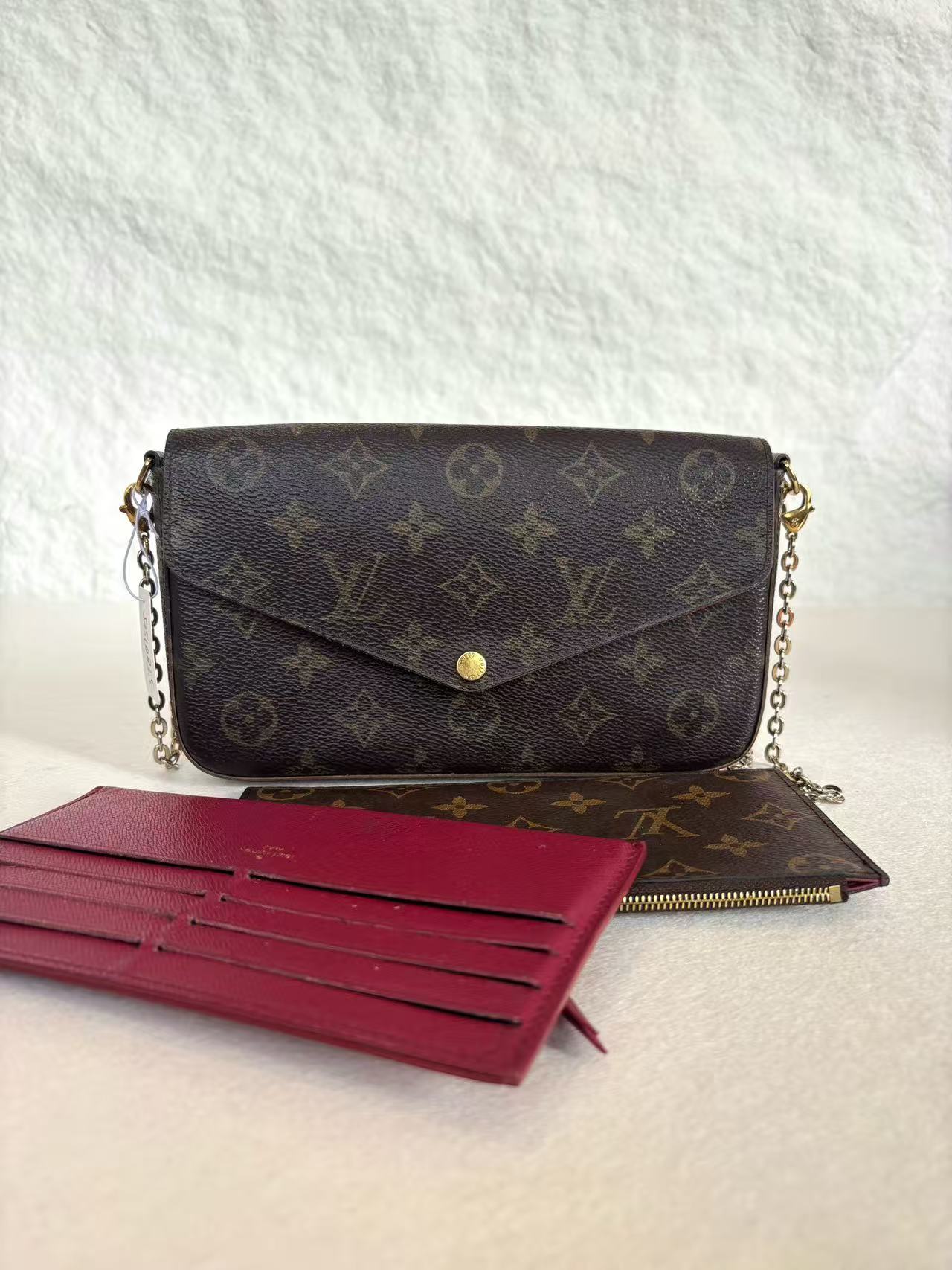 Louis Vuitton - Pochette Félicie - Monogram coated canvas with leather trim - Brown with fuchsia interior - (mini)