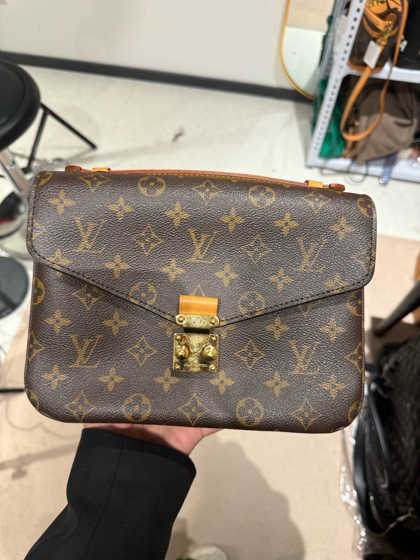Louis Vuitton - Pochette Metis - Leather - Brown - (small)