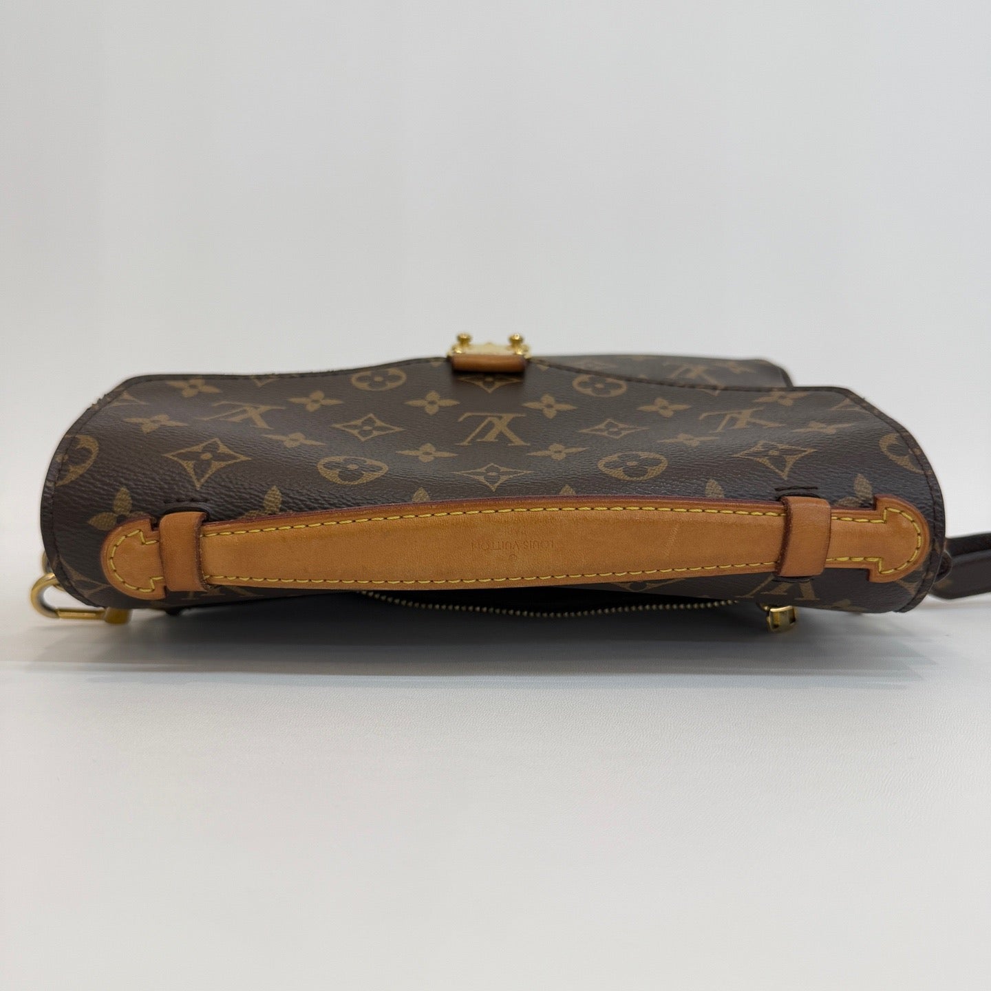 Louis Vuitton - Pochette Metis - Monogram coated canvas with natural cowhide leather trim - Brown - (Small)