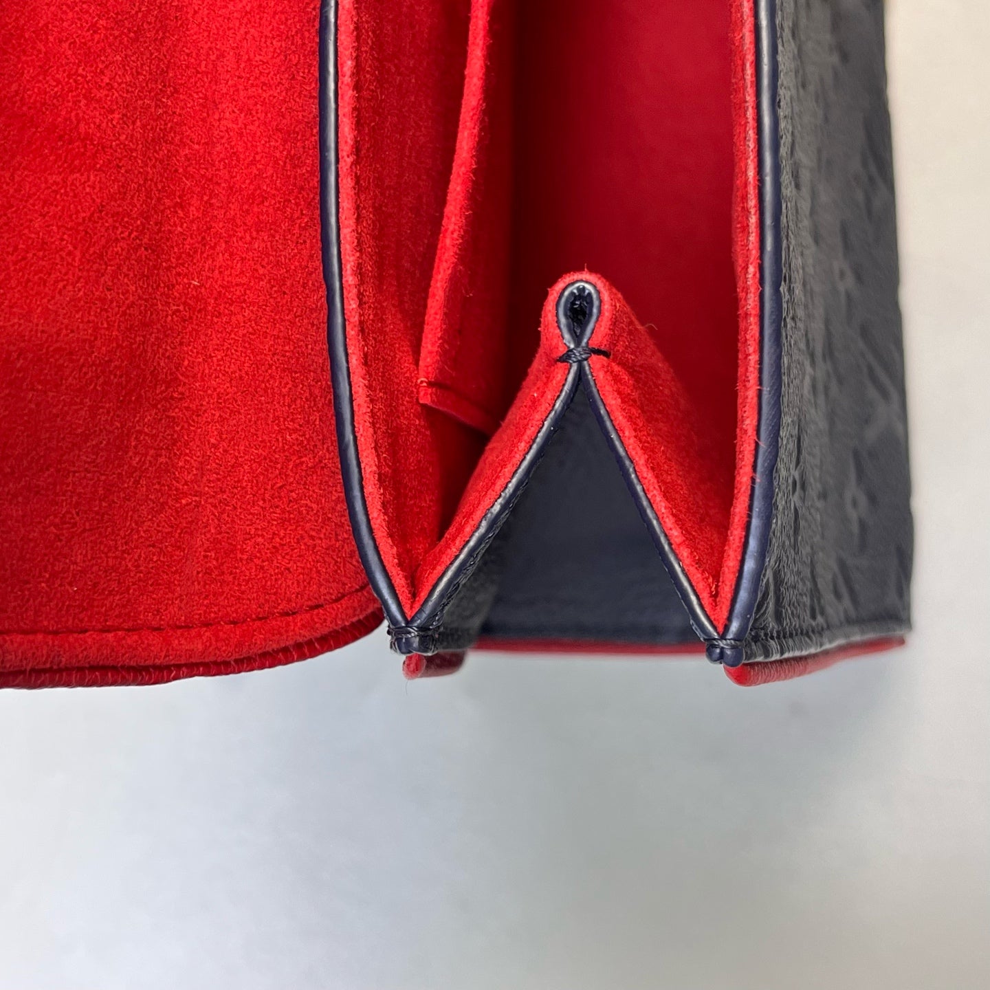 Louis Vuitton - Saint Sulpice - Leather - Navy - (medium)