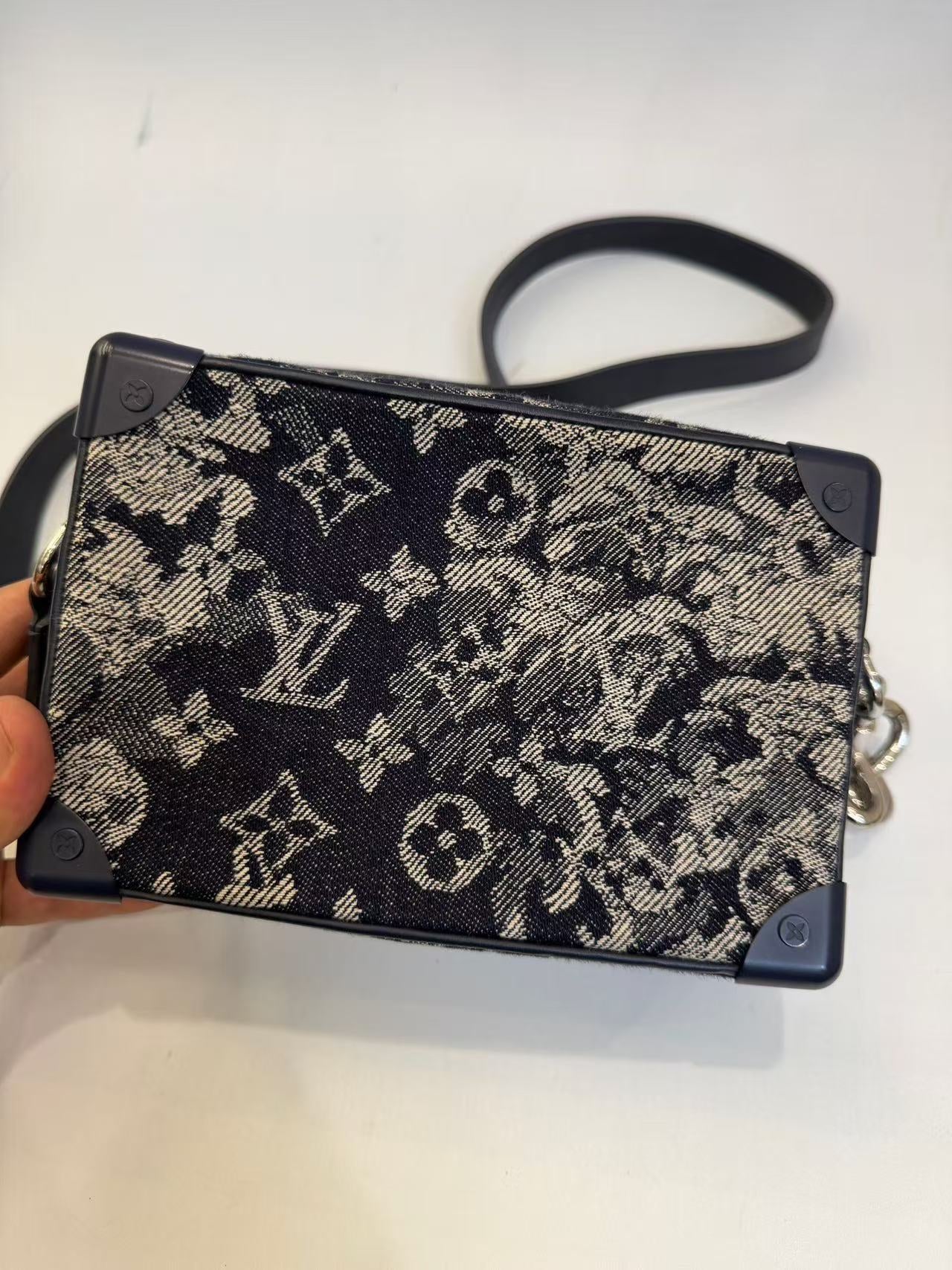 Louis Vuitton - Soft Trunk - Denim canvas with leather trim - Denim blue - (mini)