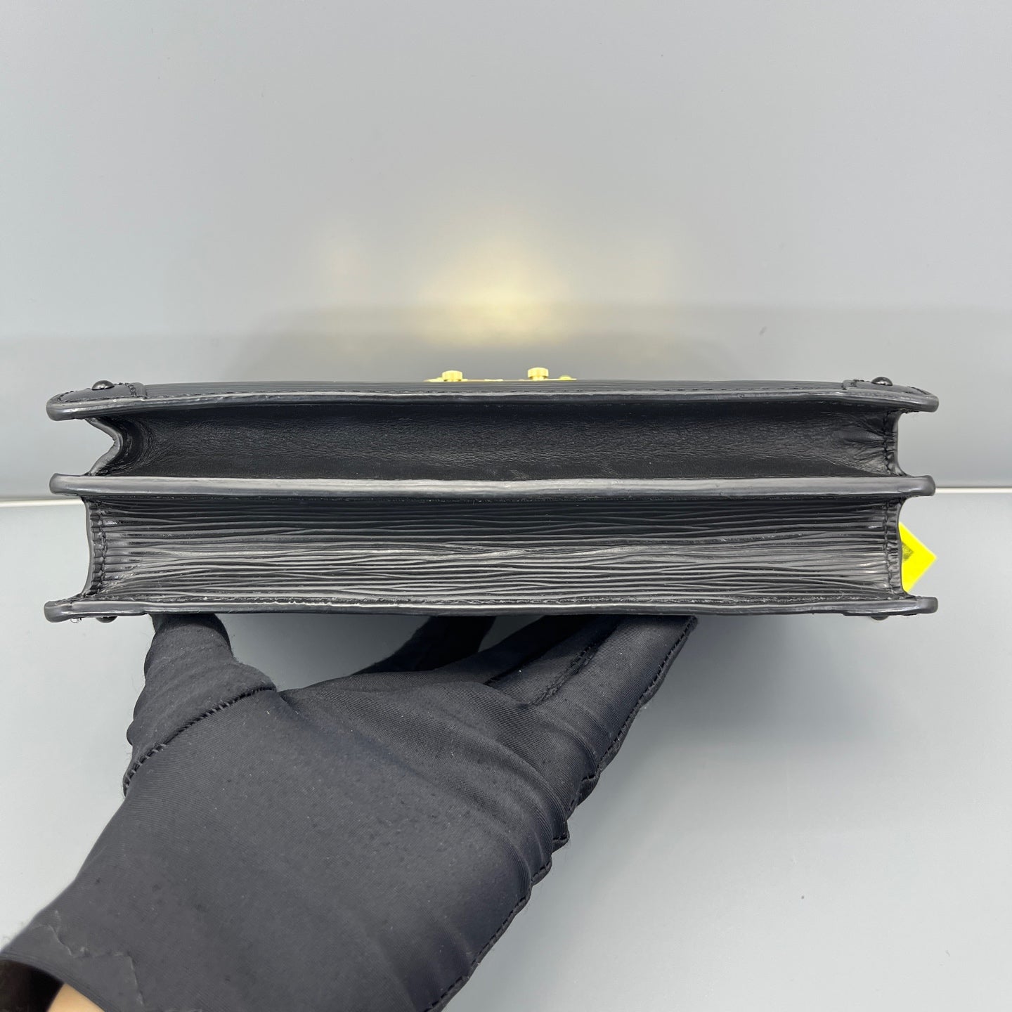 Louis Vuitton - Trunk Clutch - Epi Leather - Black - (Small)