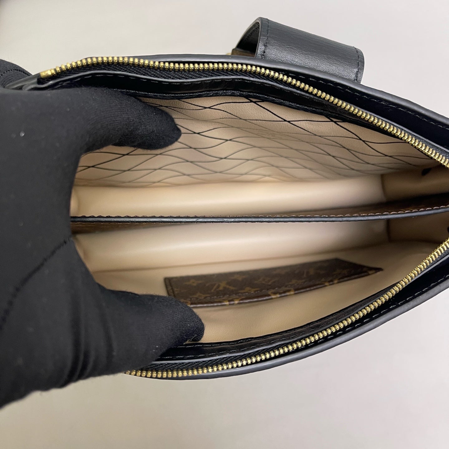 Louis Vuitton - Trunk Clutch - Leather - Multicolour - (mini)