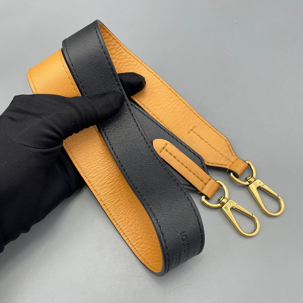 Louis Vuitton - Tuileries - Leather - Multicolour - (medium)
