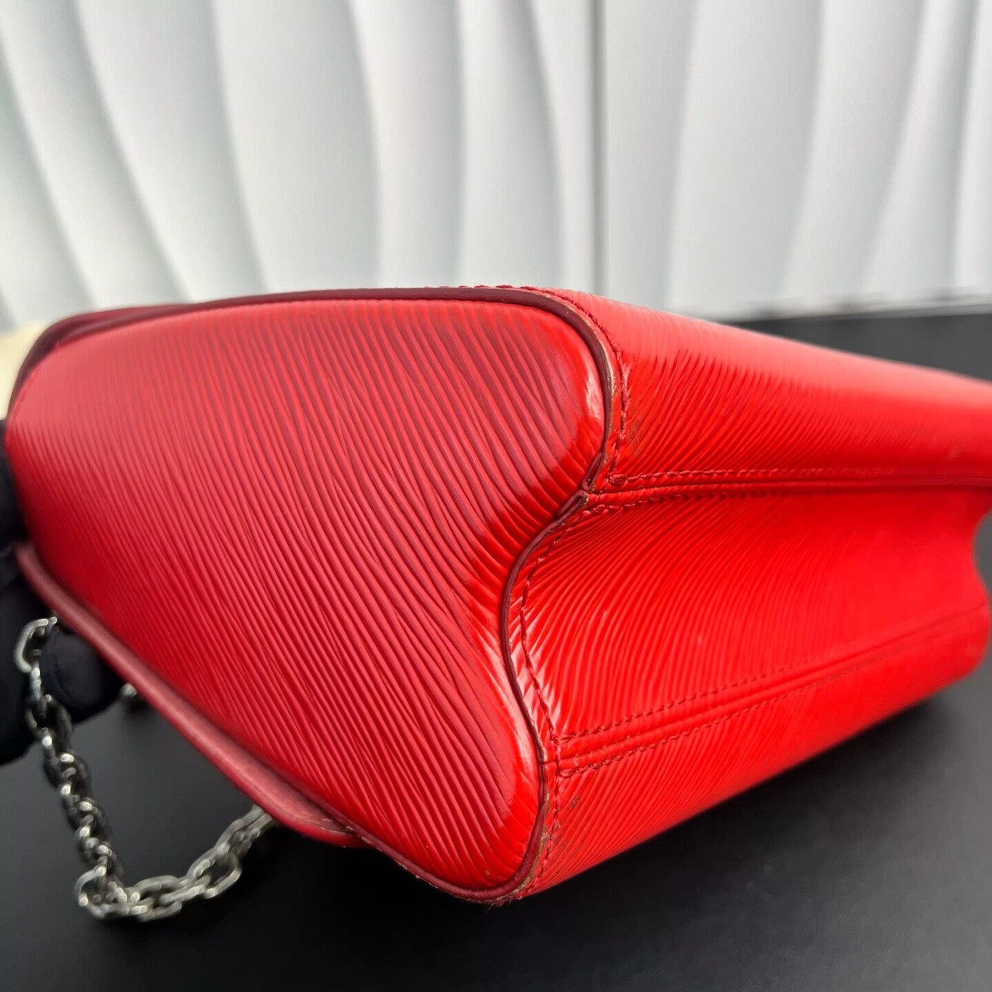 Louis Vuitton - Twist Chain Bag - Epi leather - Red with Silver-Tone Hardware - (medium)