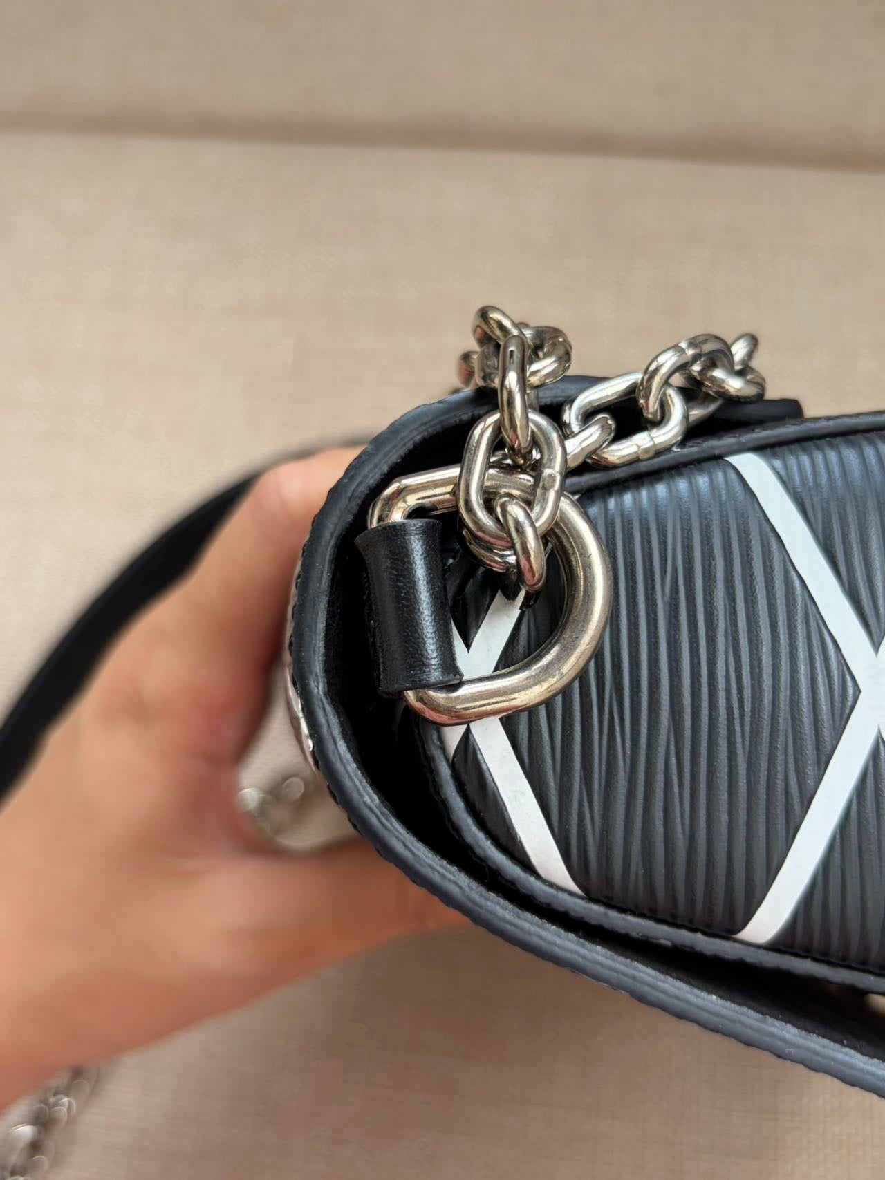 Louis Vuitton - Twist Epi - Leather - Black - (mini)