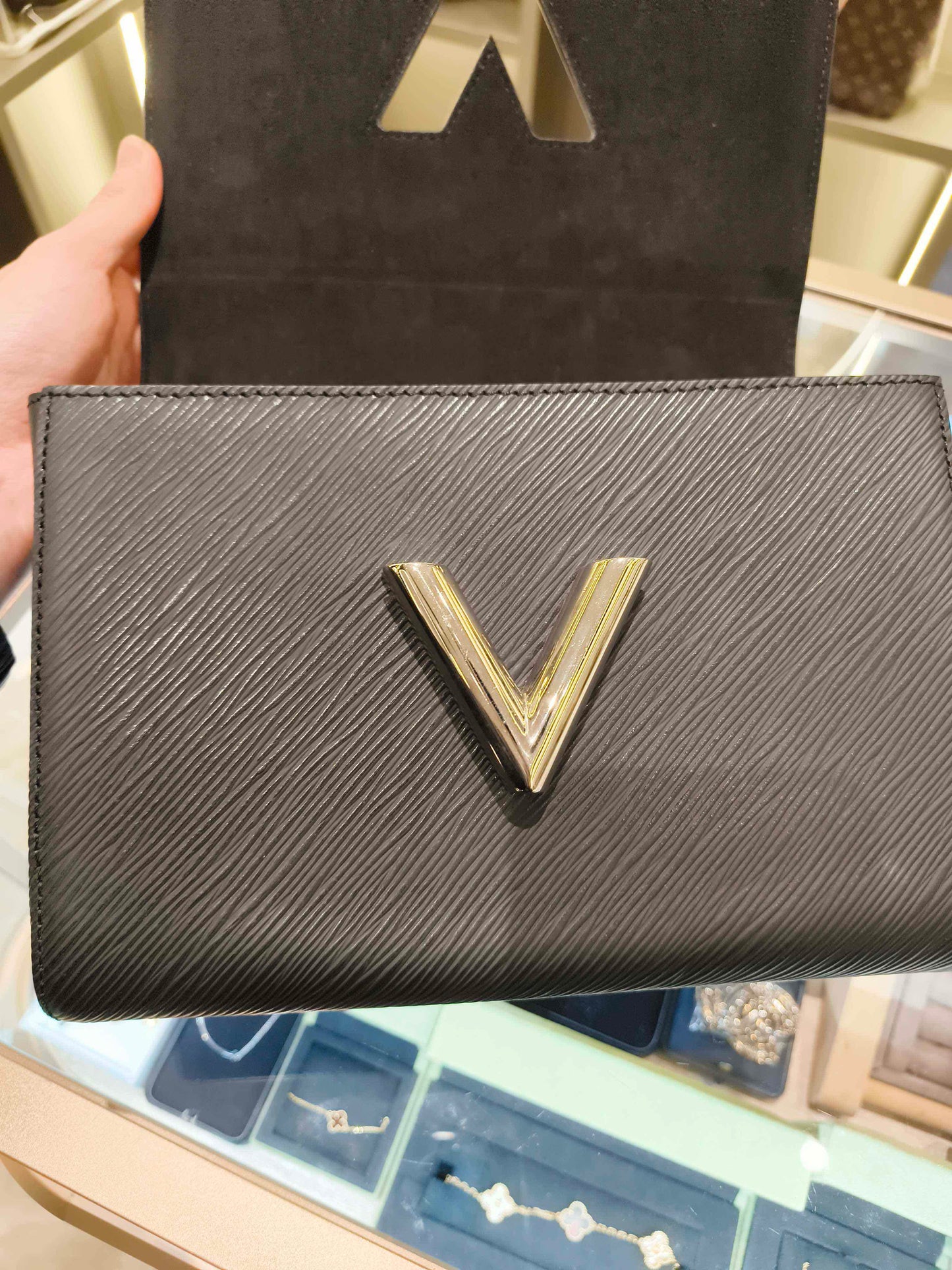 Louis Vuitton - Twist - Epi leather - Black with Silver-Tone Hardware - (Medium)