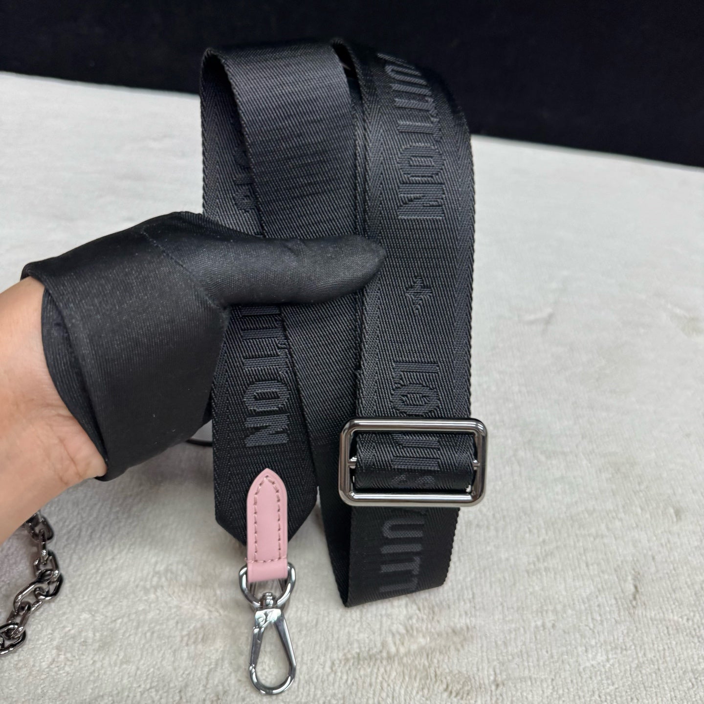 Louis Vuitton - Twist - Leather - Pink - (mini)