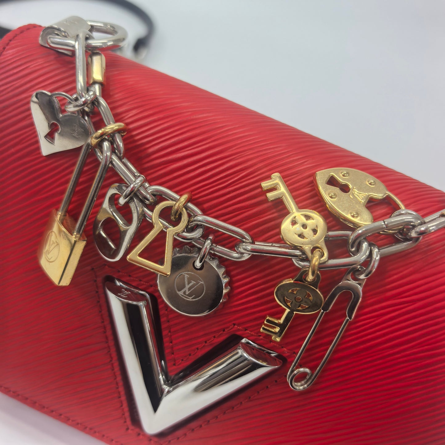 Louis Vuitton - Twist - Leather - Red - (mini)