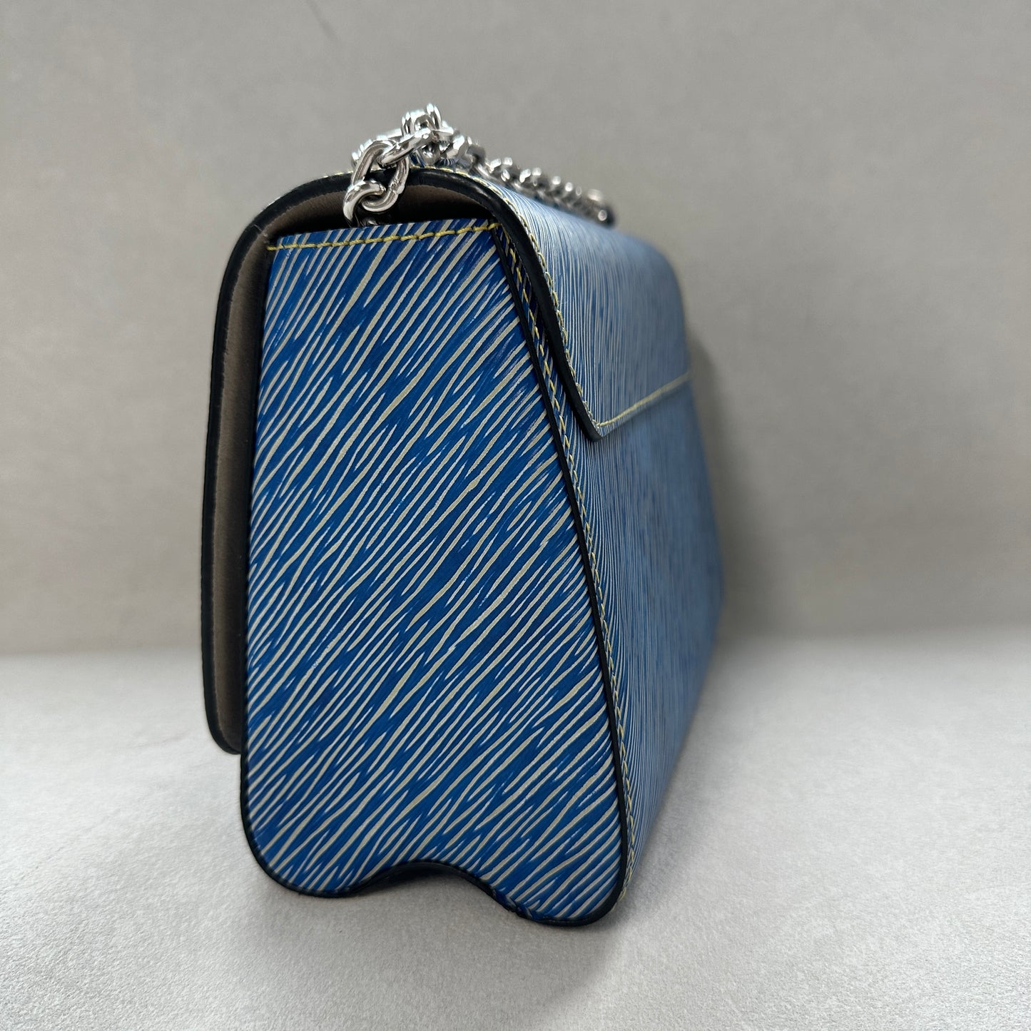Louis Vuitton - Twist MM - Leather - Blue - (medium)