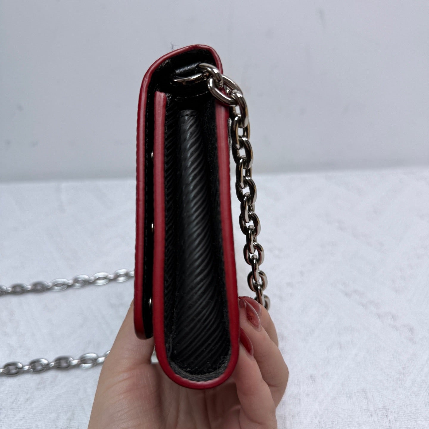 Louis Vuitton - Twist Small Chain Bag - Epi leather - Black with Rose Red trim and Silver hardware - (mini)