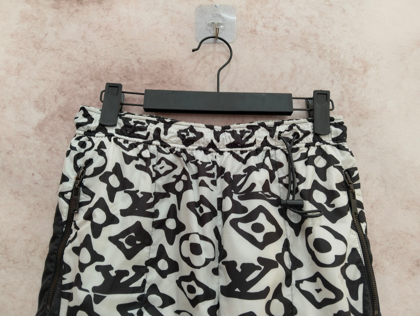 Louis Vuitton - Urs Fischer Collaboration - Polyester - Multicolour - (36)