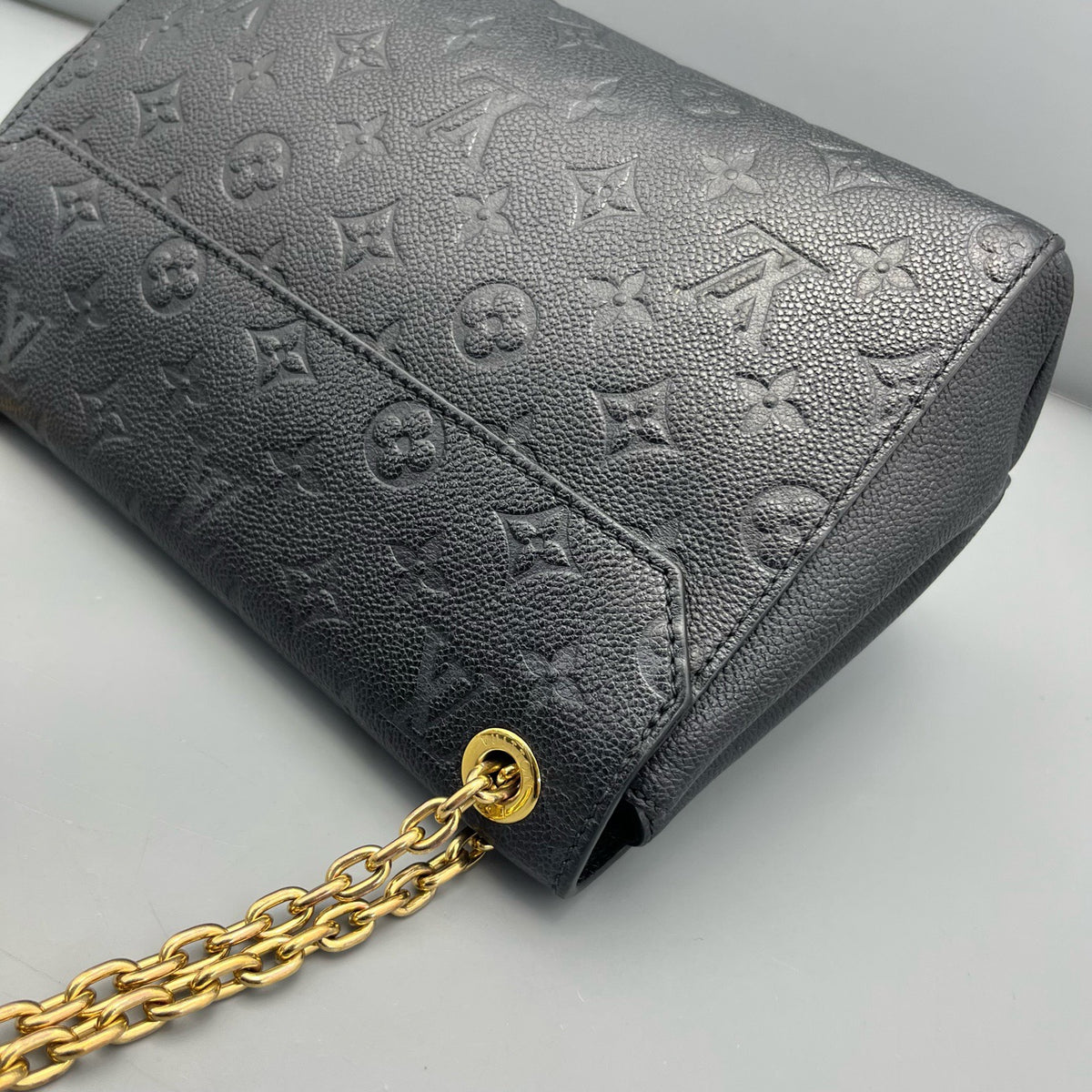 Louis Vuitton - Vavin - Leather - Black - (medium)