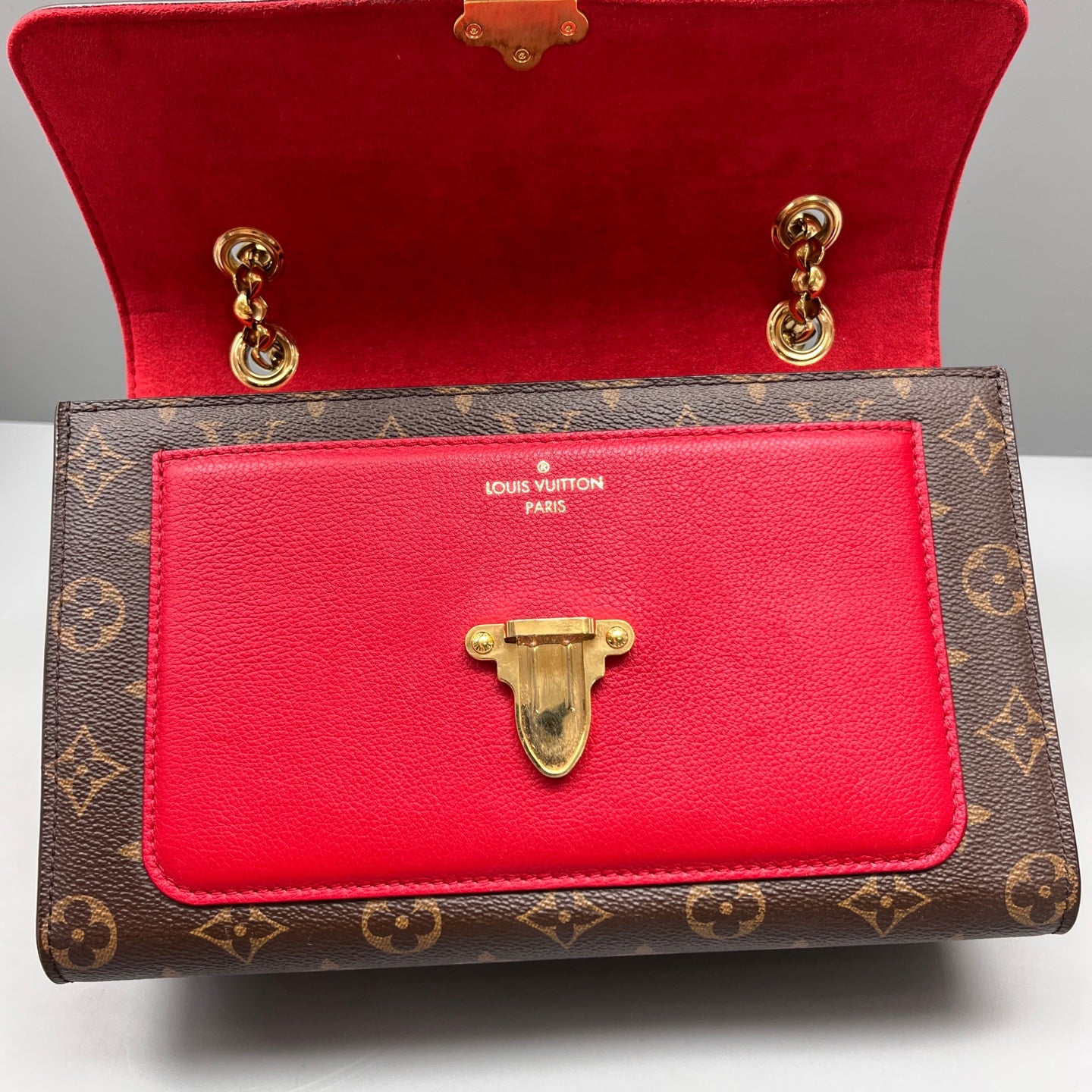 Louis Vuitton - Victoire - Leather - Multicolour - (medium)
