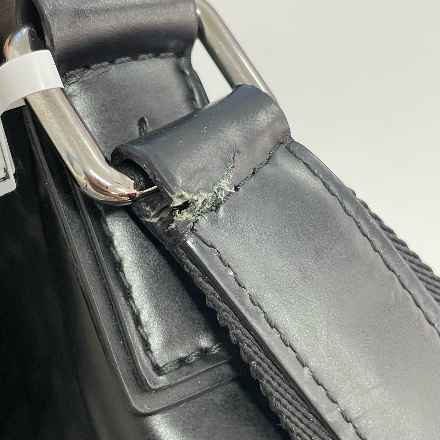 Louis Vuitton - Voyager - Leather - Black - (medium)