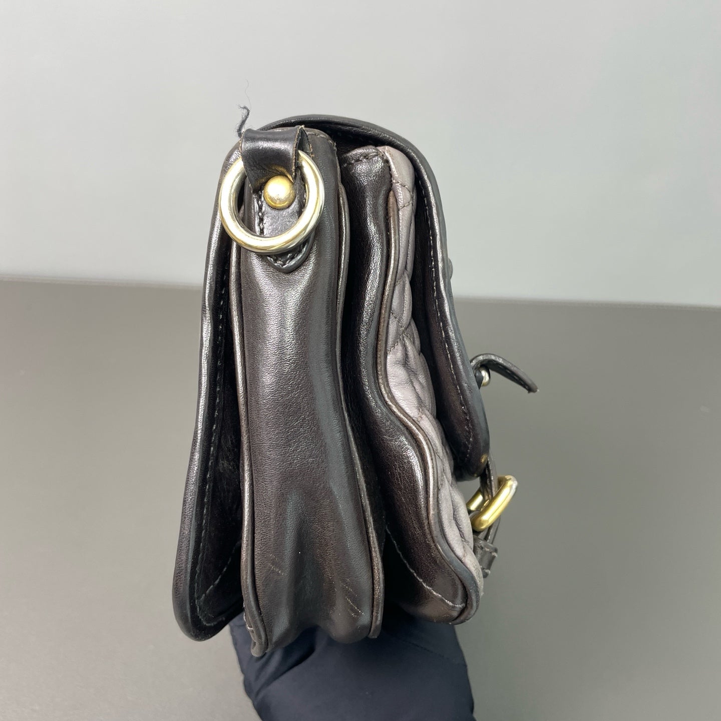 Miu Miu - Matelassé Messenger Shoulder Bag - Lambskin leather - Grey - (Small)