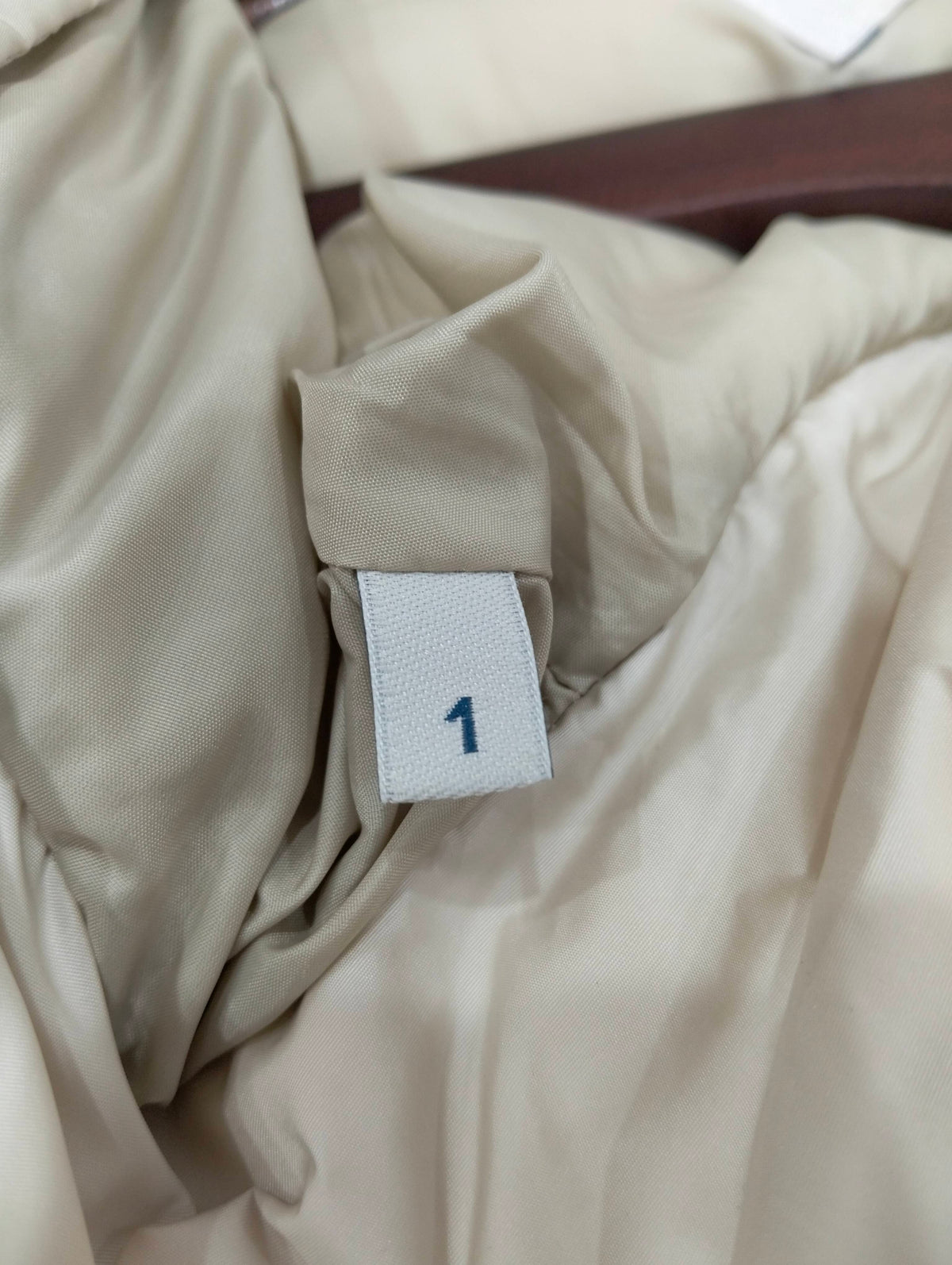 Moncler - ALOUETTE GIUBBOTTO - Polyamide - Beige - (1)