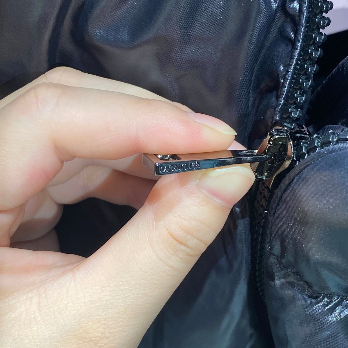 Moncler - Cuscute - Polyamide - Black - (1)