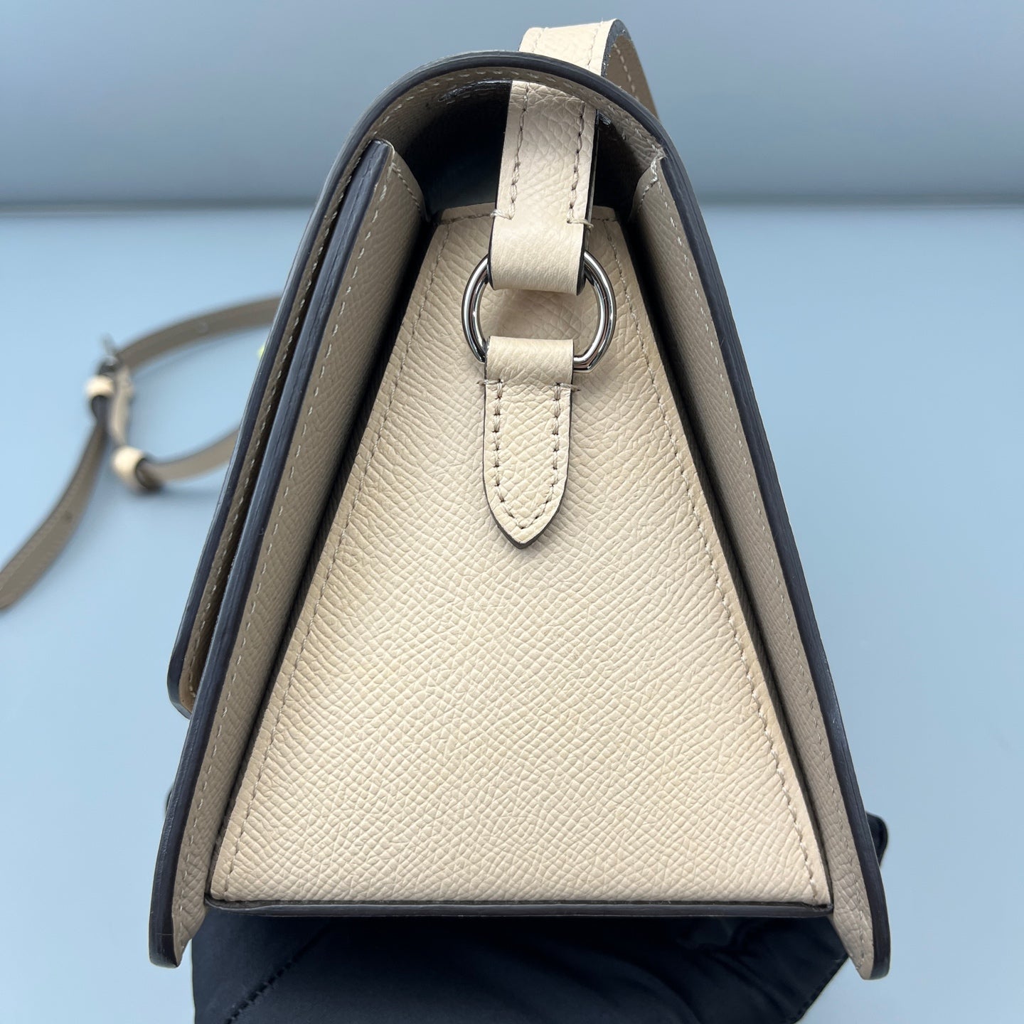 Moynat - Triangle Box Bag - Grained leather - Beige - (Small)