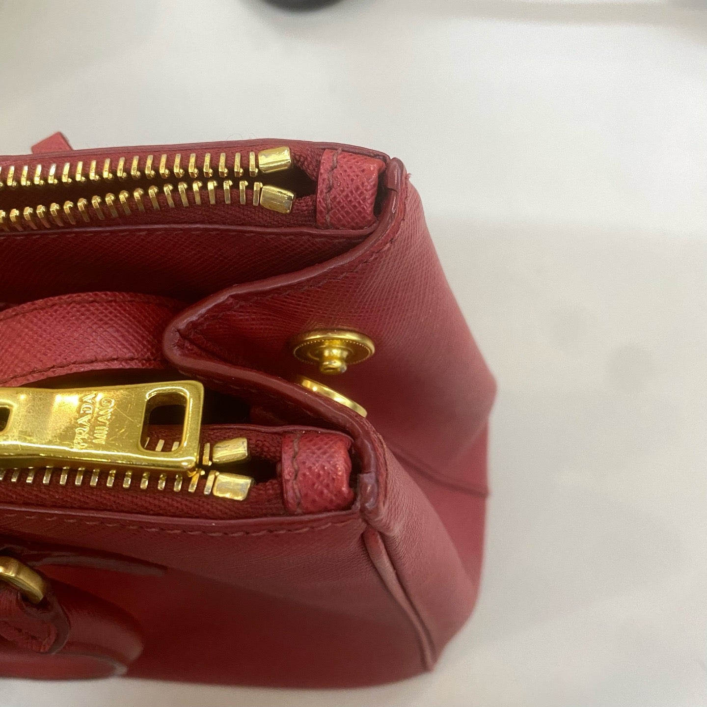 Prada - Galleria Bag - Saffiano leather - Red - (medium)