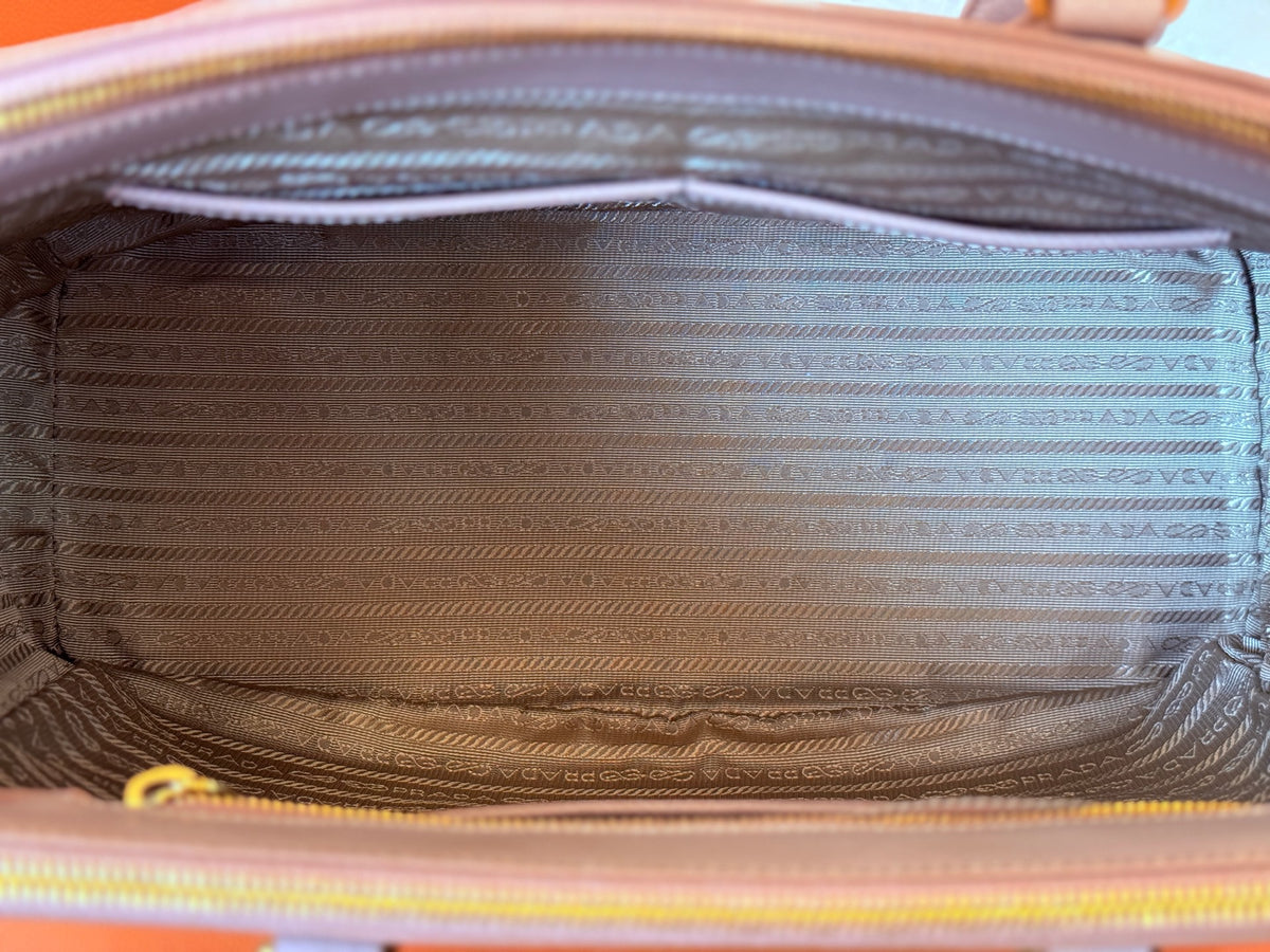 Prada - Galleria - Leather - Pink - (Medium)