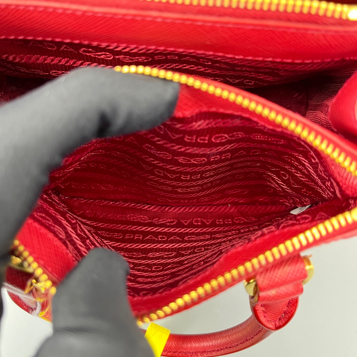 Prada - Galleria - Leather - Red - (mini)