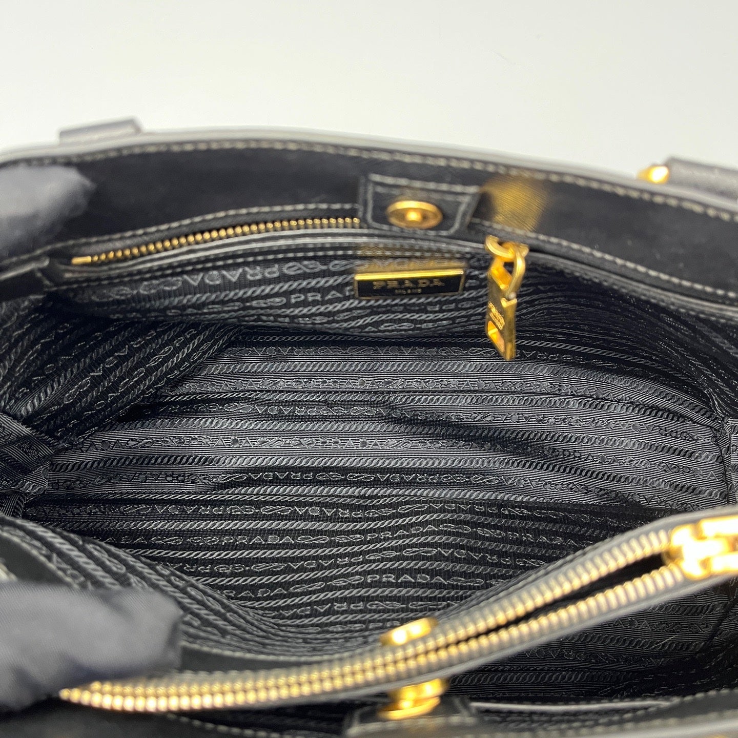 Prada - Galleria Tote - Leather - Black - (large)