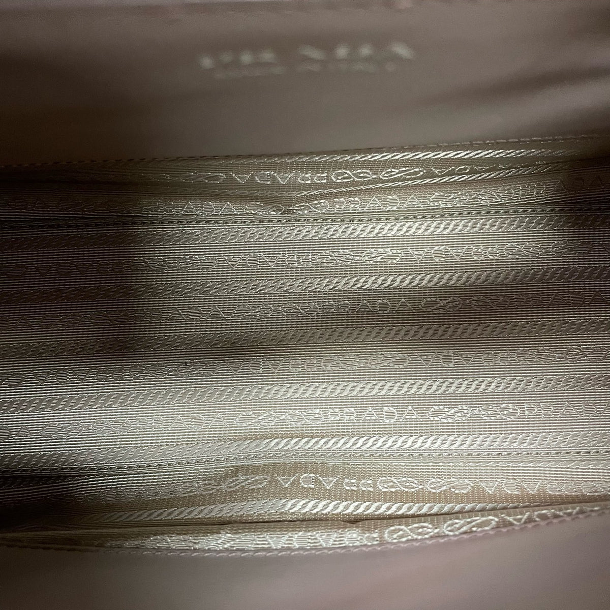 Prada - Other - Leather - Beige - (small)